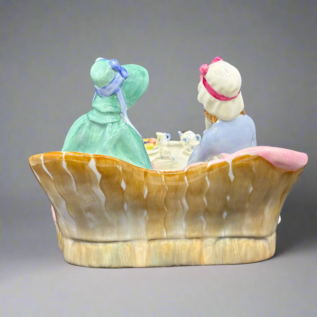 Royal Doulton Afternoon Tea HN1747 ( 1935-1982) - 5.25" Figurine
