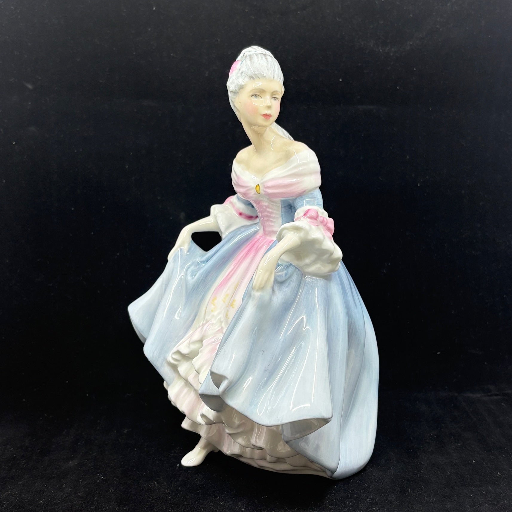Royal Doulton Figurine Southern Belle HN2425 - William Cross