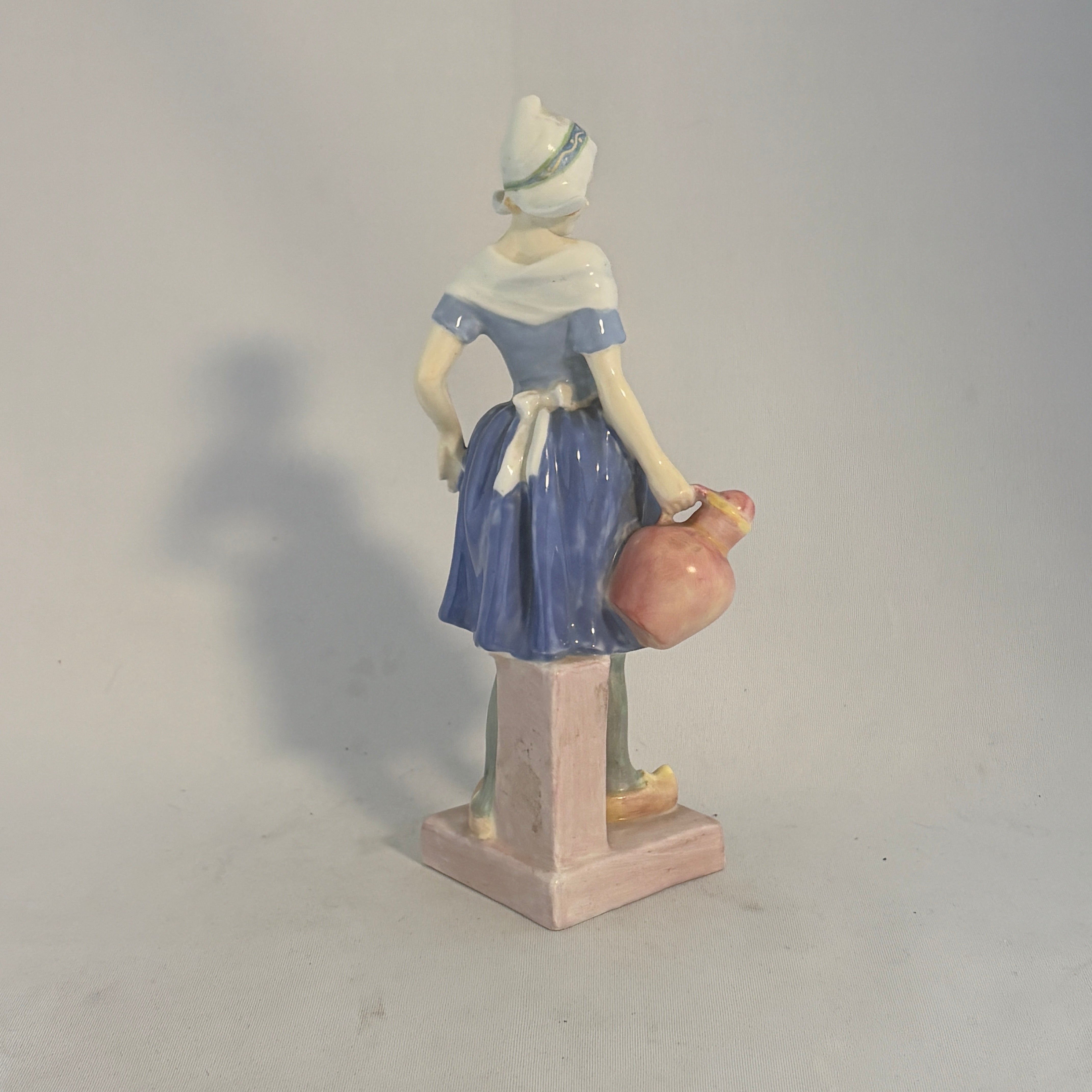 Royal Doulton Figurine Gretchen HN1397