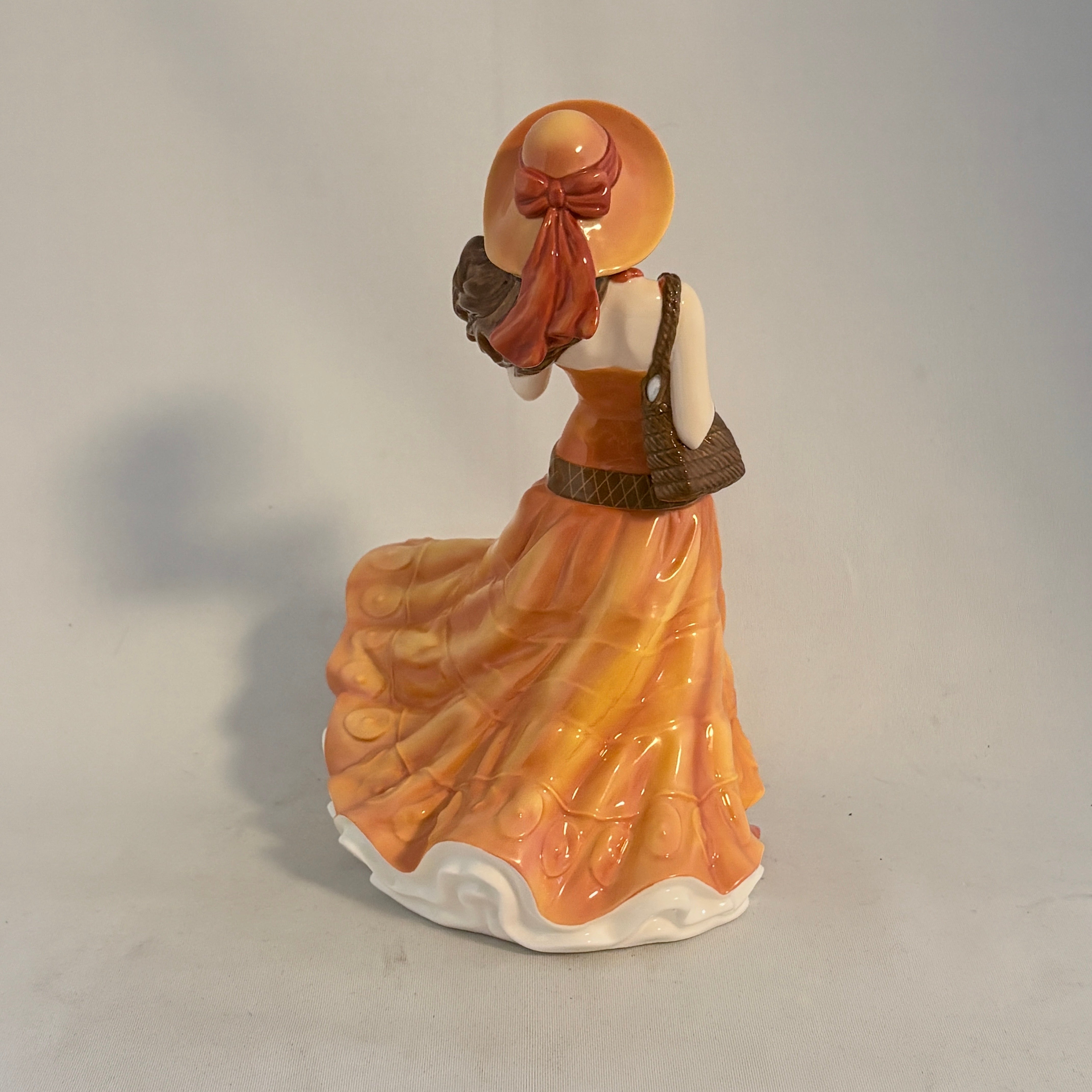 Royal Doulton Figurine Best Wishes HN5142