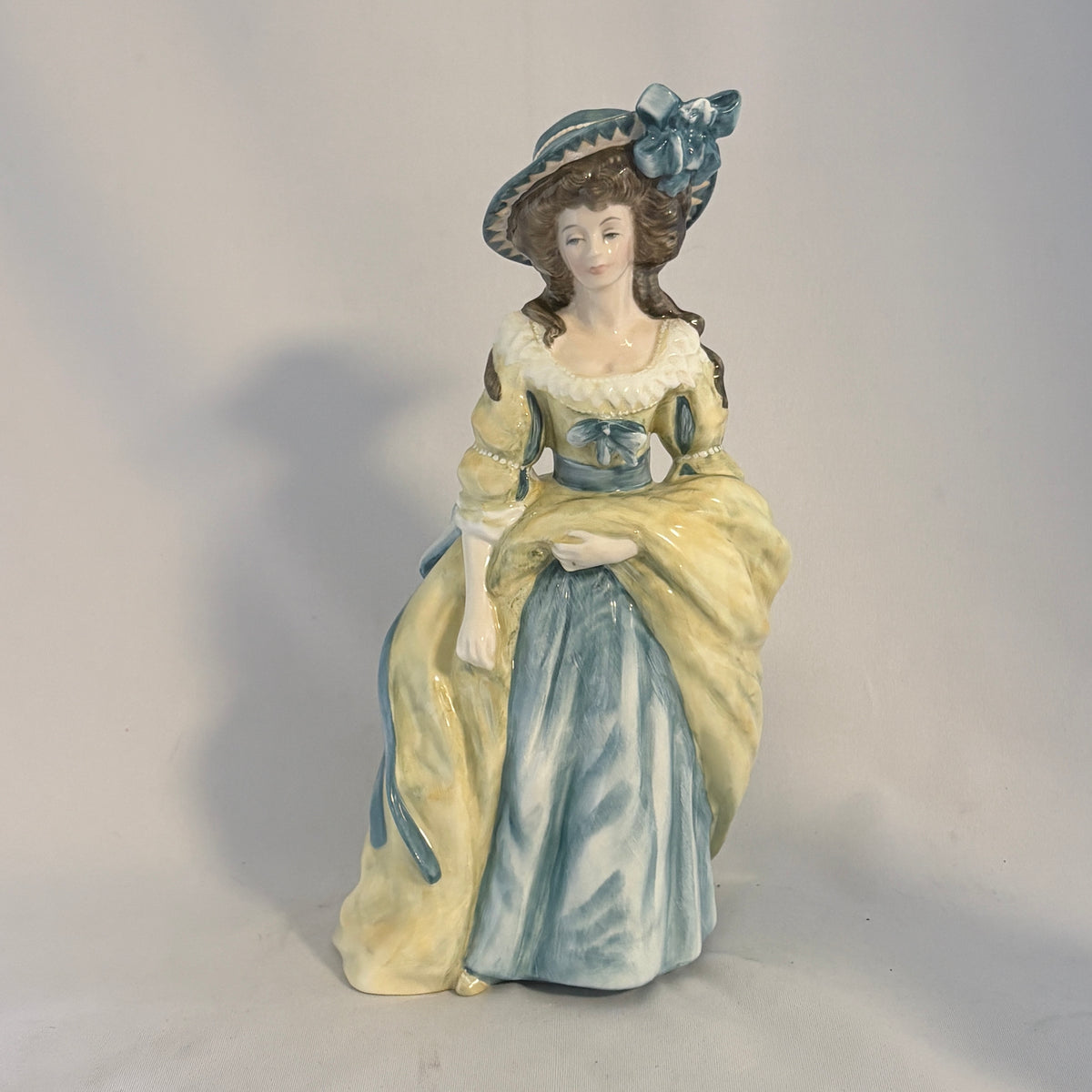 Sophia Charlotte Lady Sheffield HN3008, issued 1991, 10 in (25.4 cm)