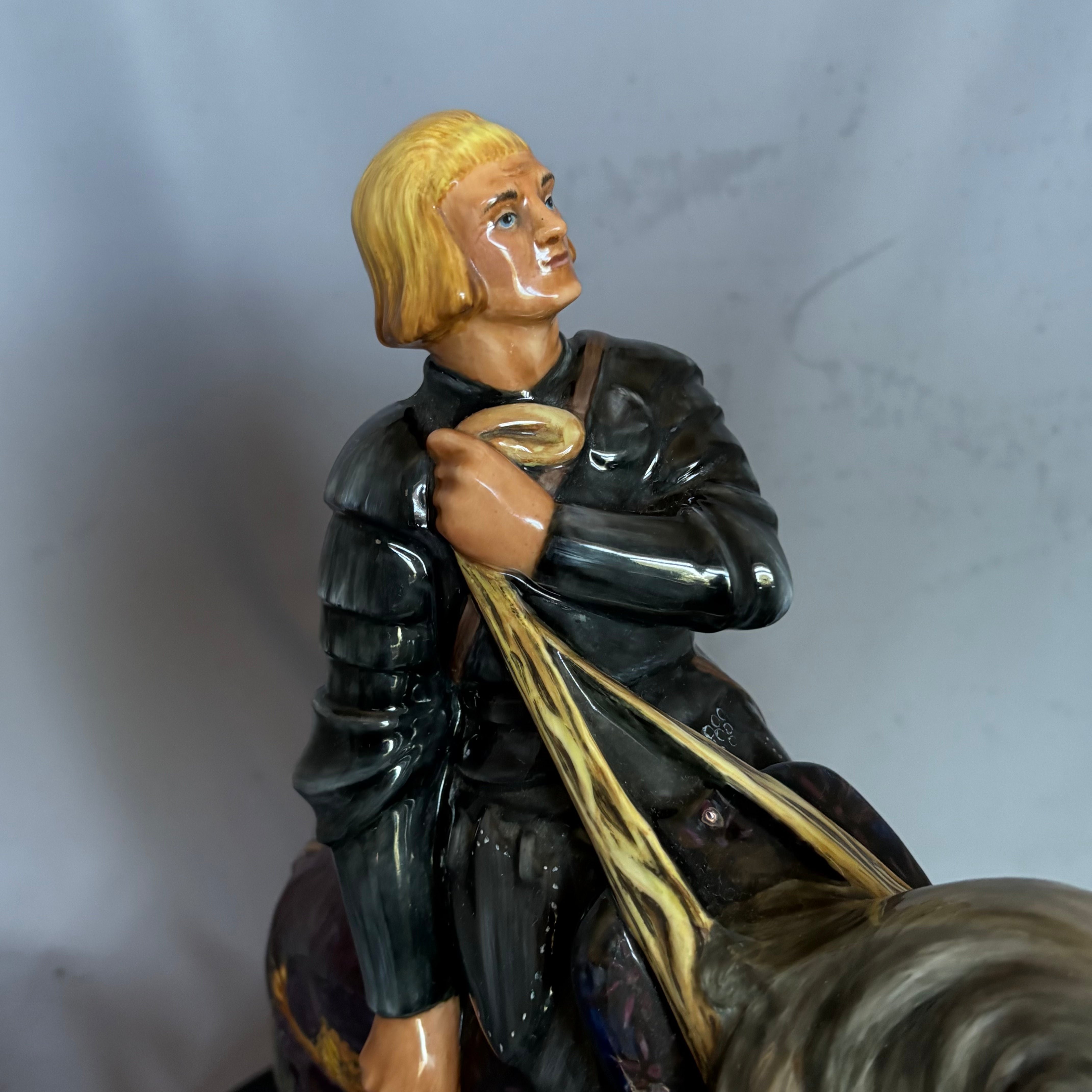 Royal Doulton Figurine St George HN2067 - William Cross