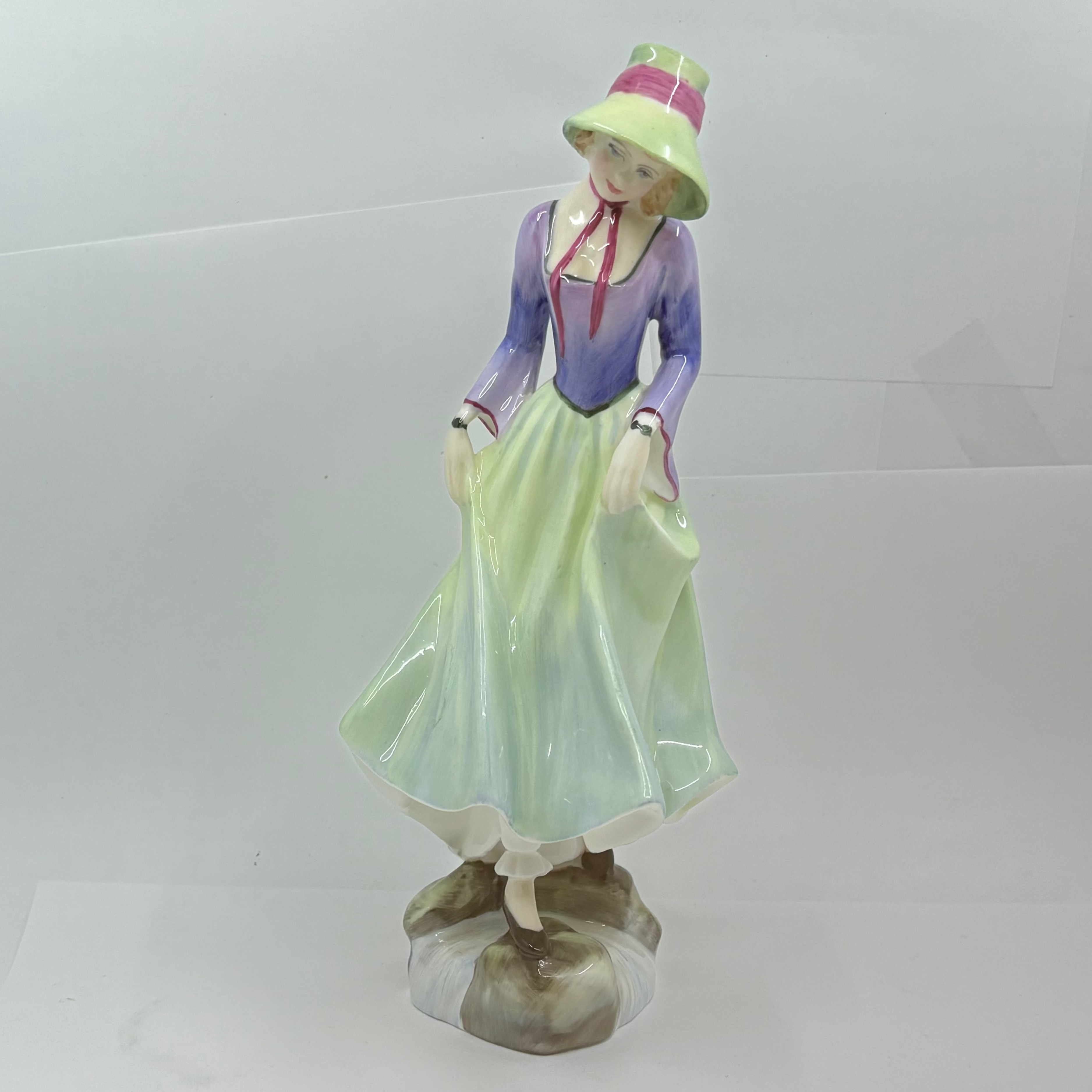 Royal Doulton Figurine Polly HN3178 - William Cross
