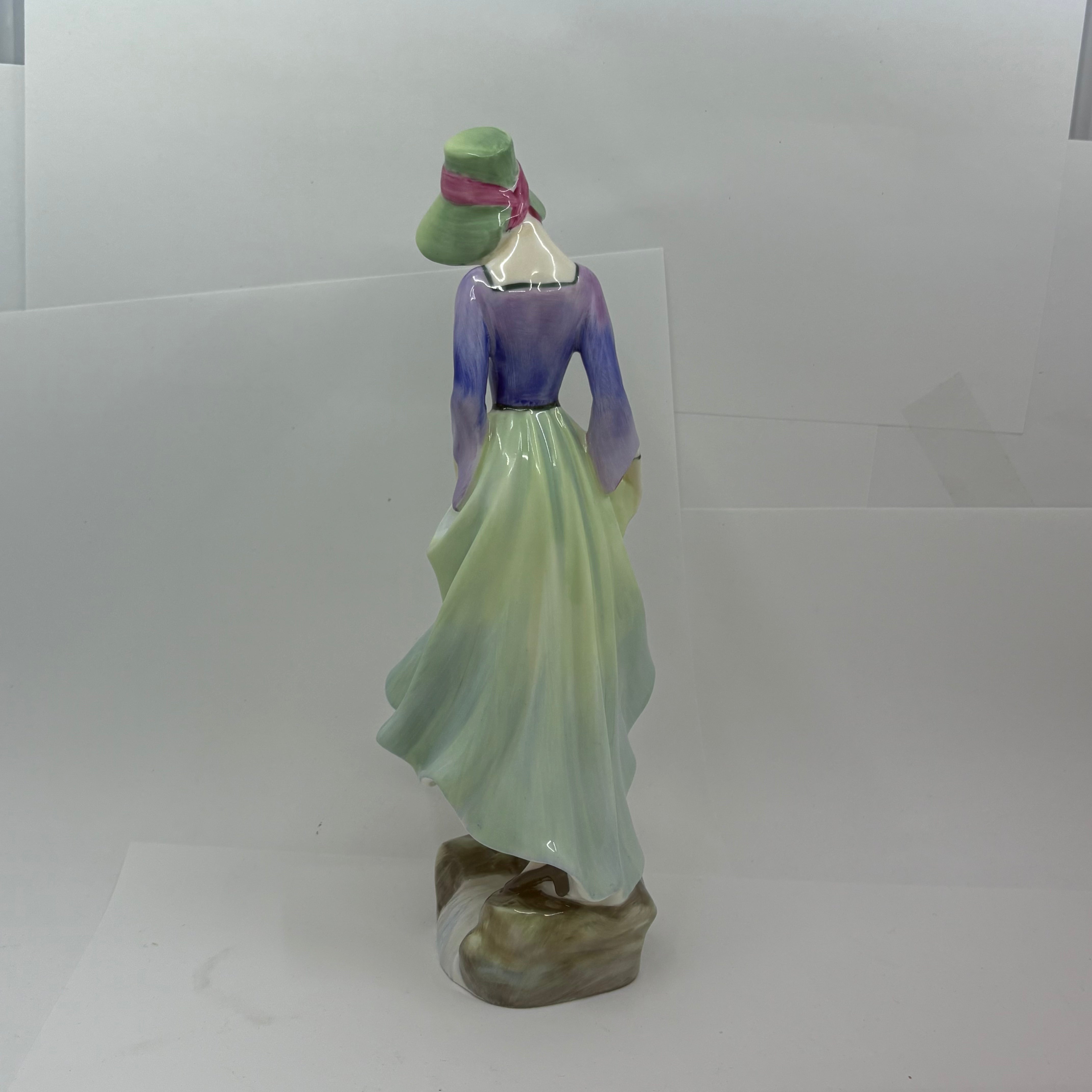 Royal Doulton Figurine Polly HN3178 - William Cross