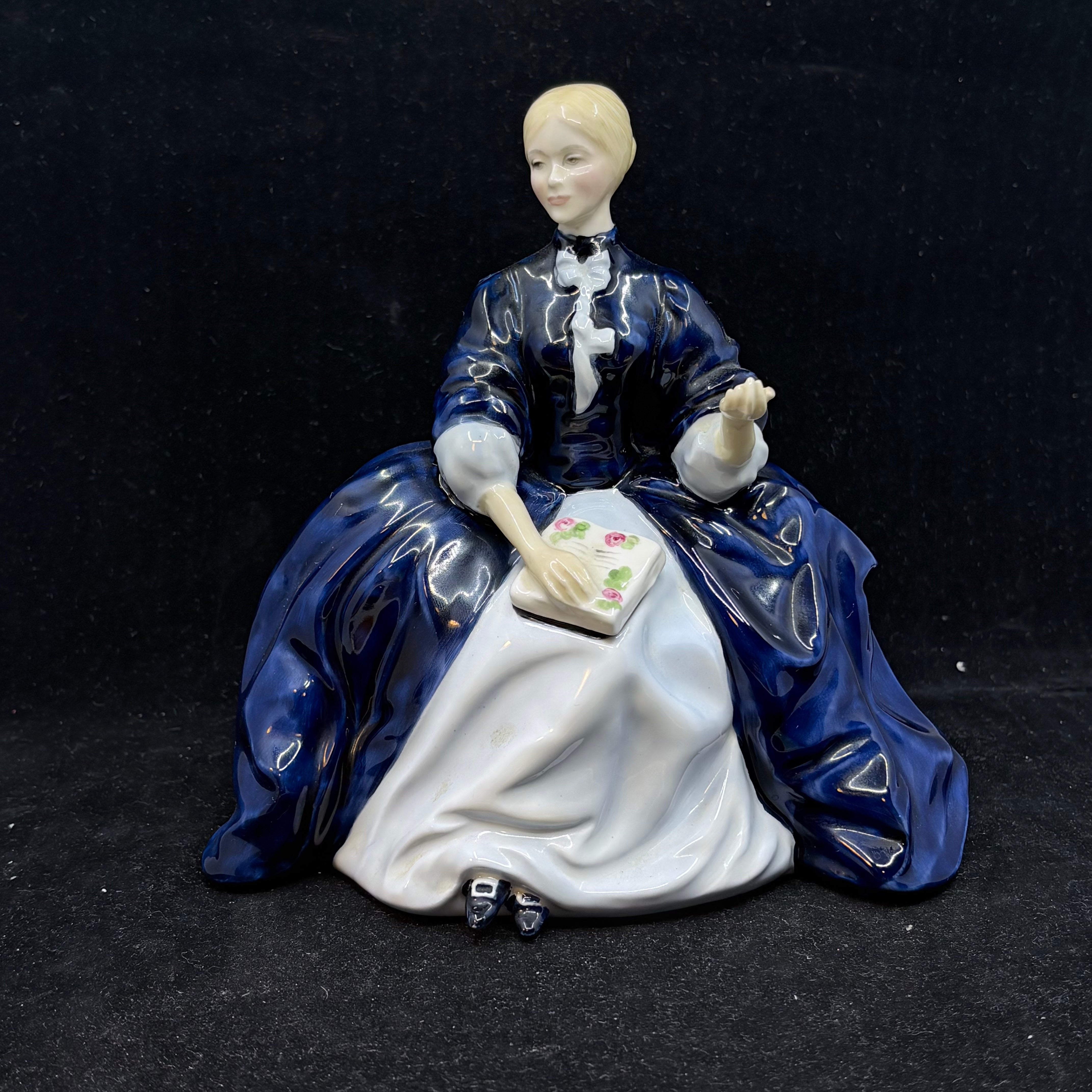 Royal Doulton Figurine Laurianne HN2719