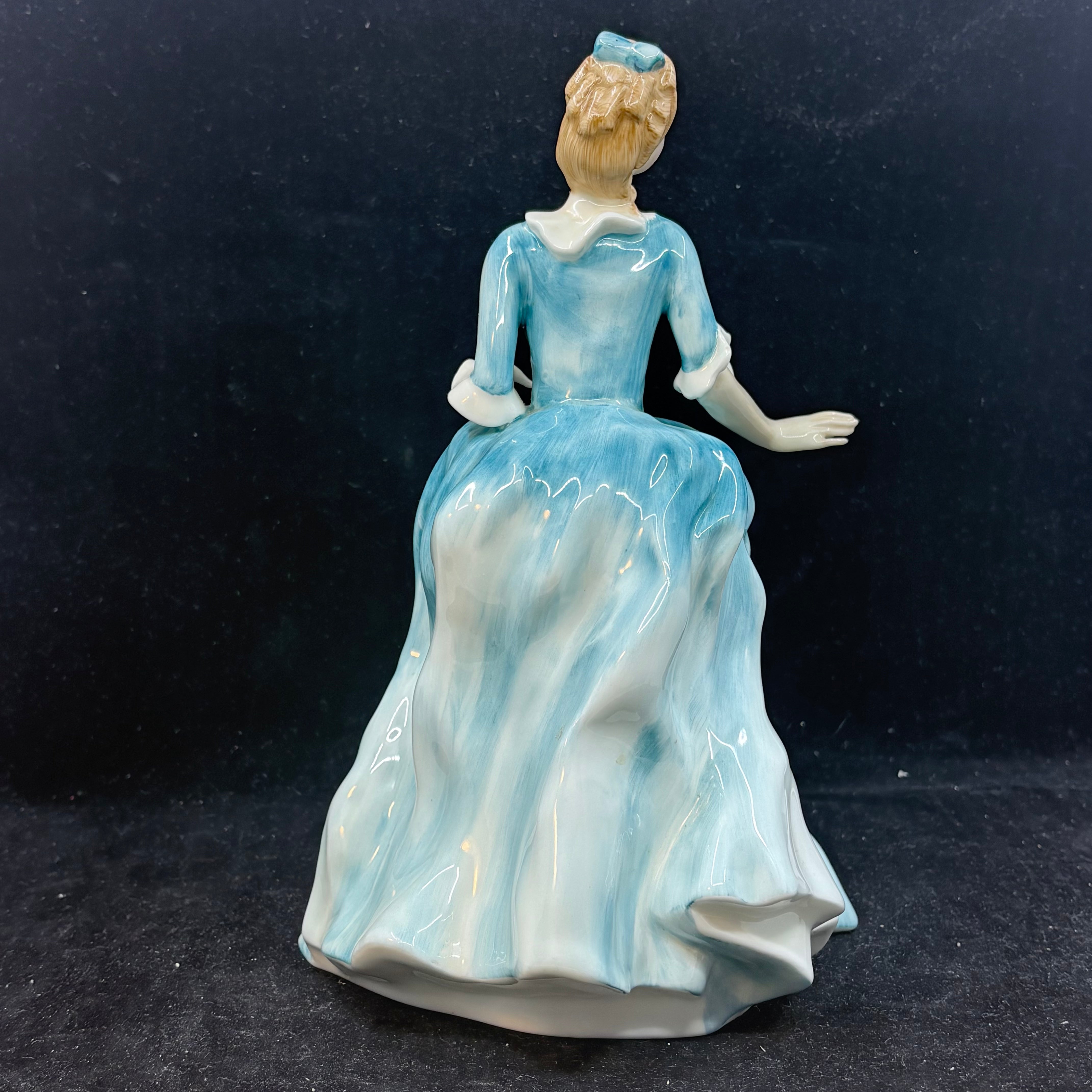 Royal Doulton Figurine Yvonne HN3038