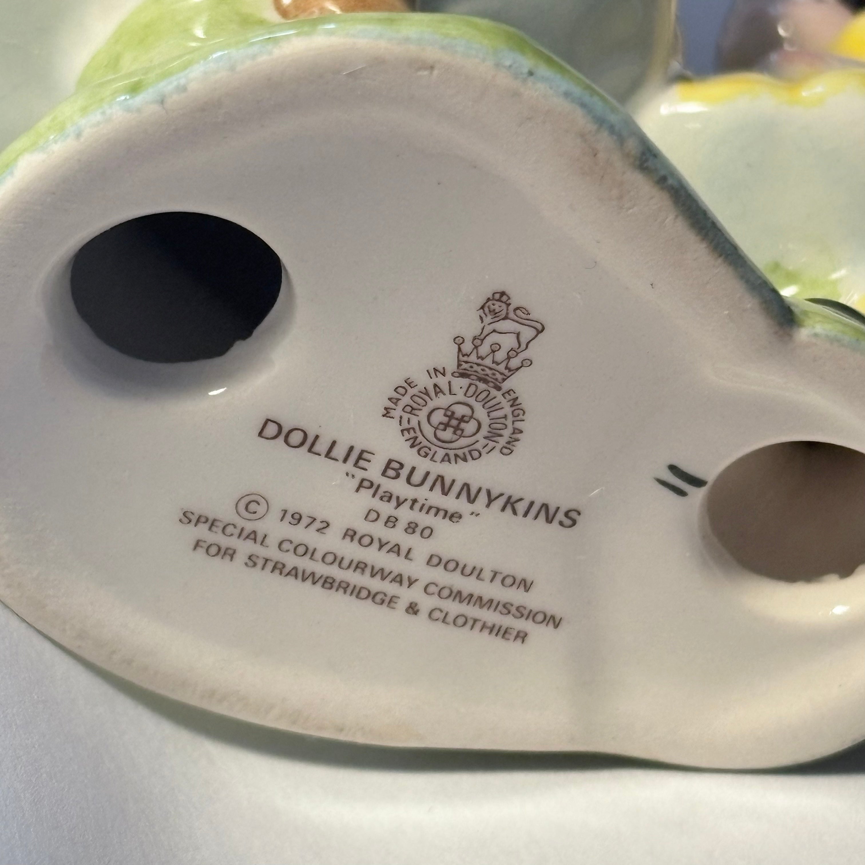 Royal Doulton Bunnykins Dollie Playtime DB80-Strawbrdige