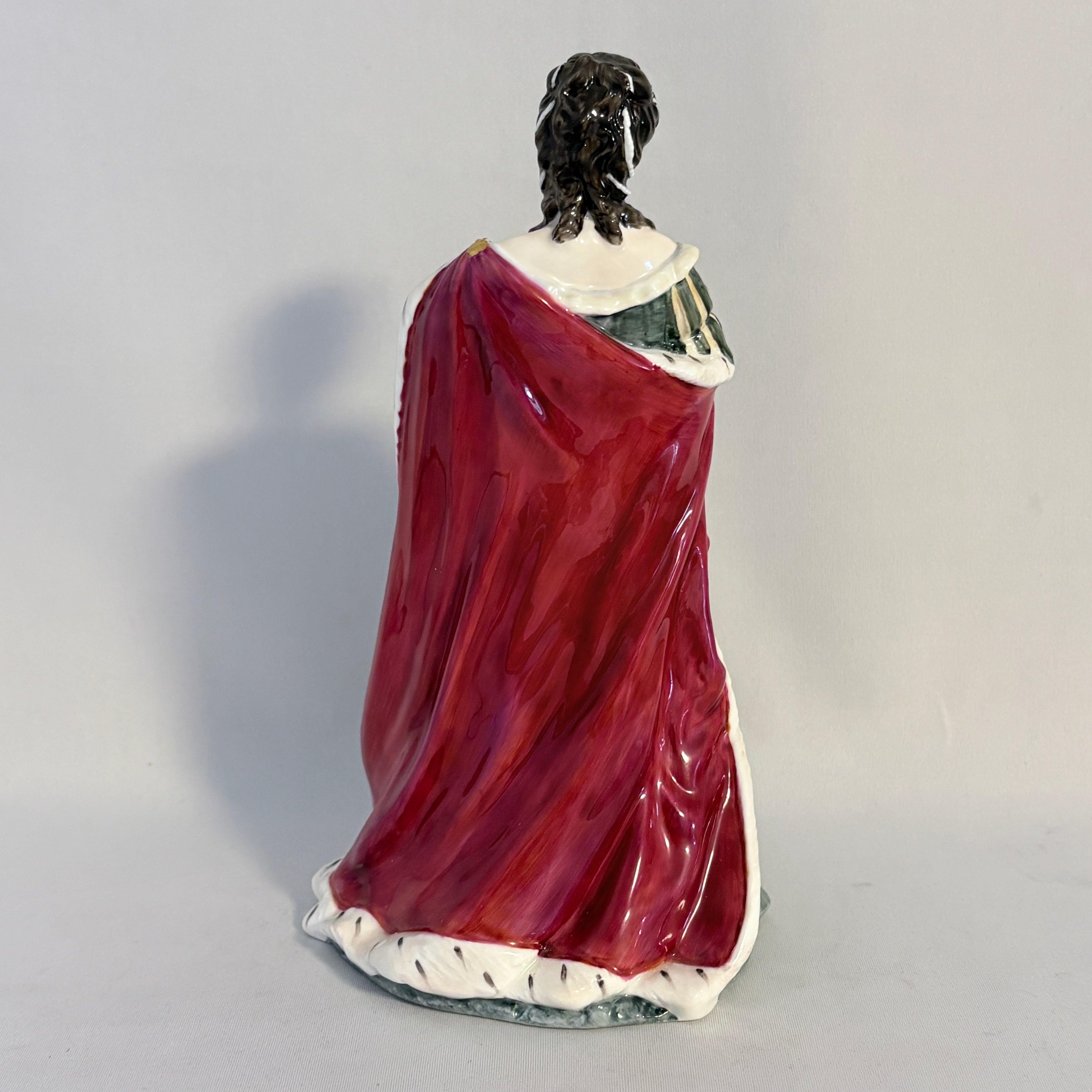 Royal Doulton HN3141 Queen Anne – Queens of the Realm Figurine