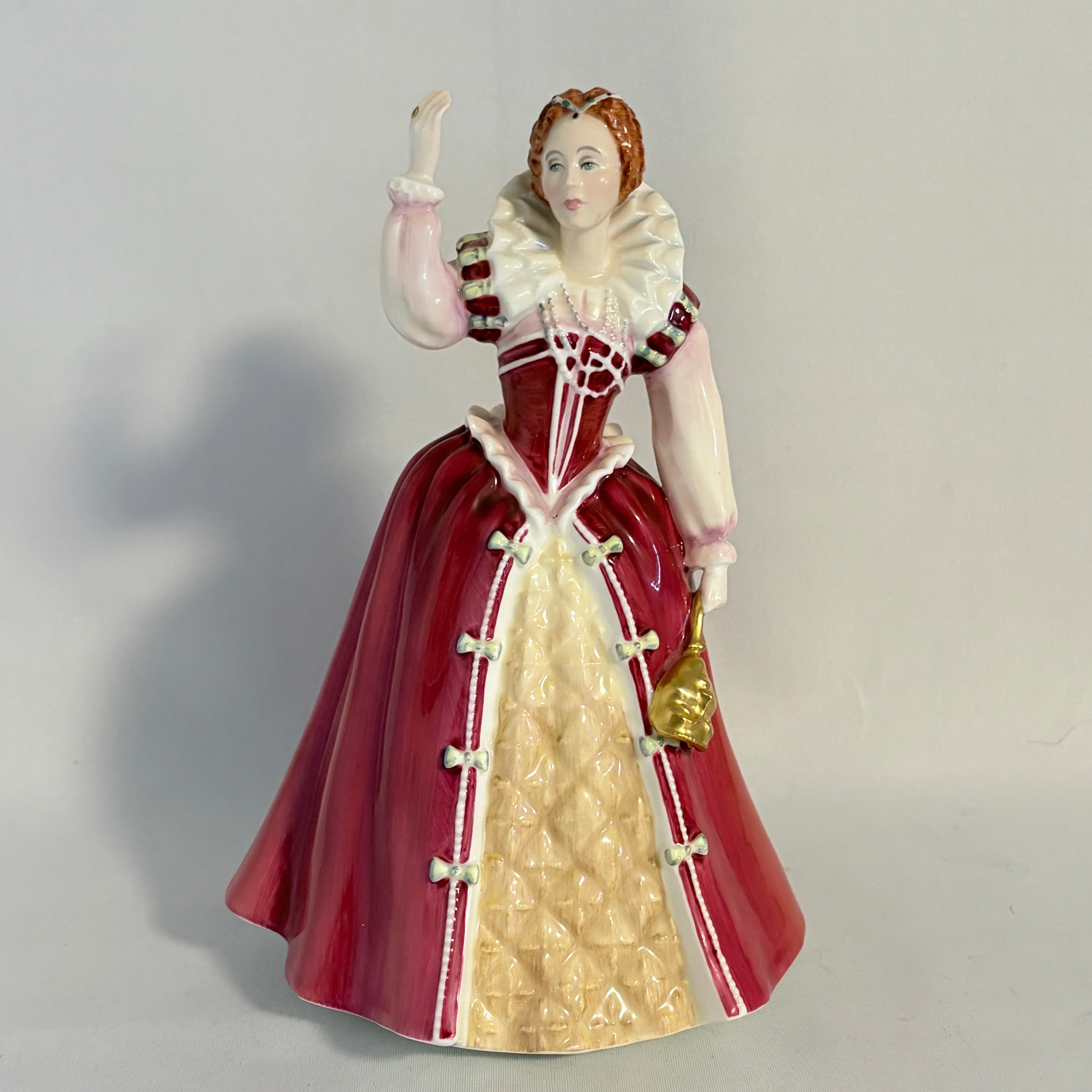 Royal Doulton HN3099 Queen Elizabeth I – Queens of the Realm Figurine