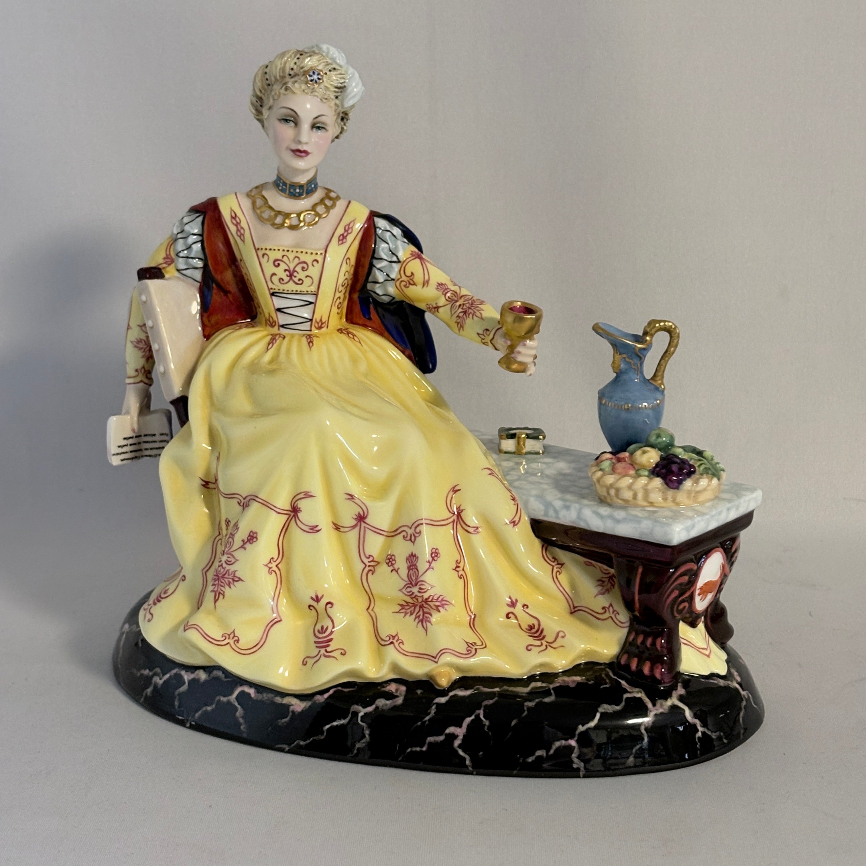 Royal Doulton HN2342 Lucrezia Borgia – Les Femmes Fatales Figurine