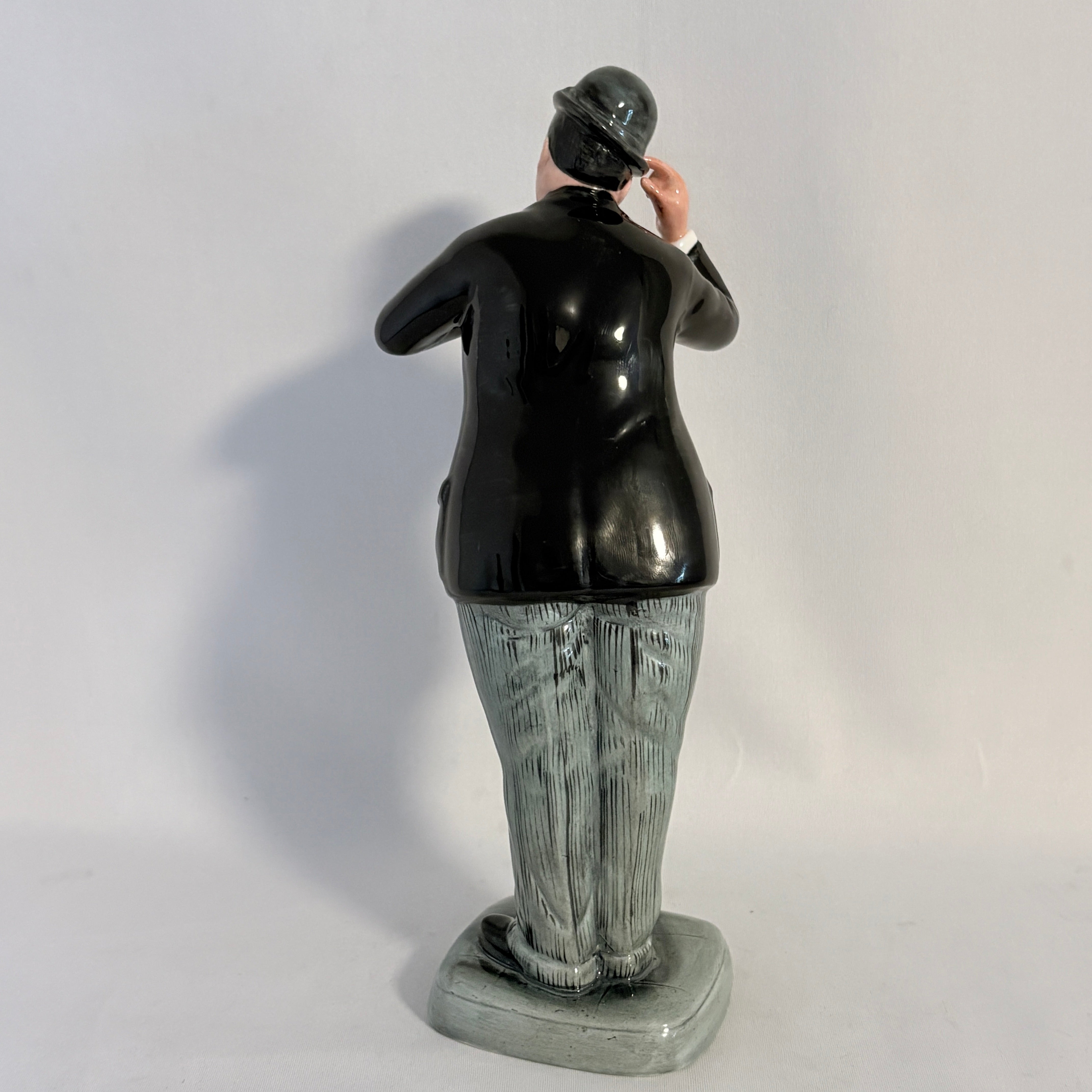 Royal Doulton HN2775 Oliver Hardy – Entertainers Figurine