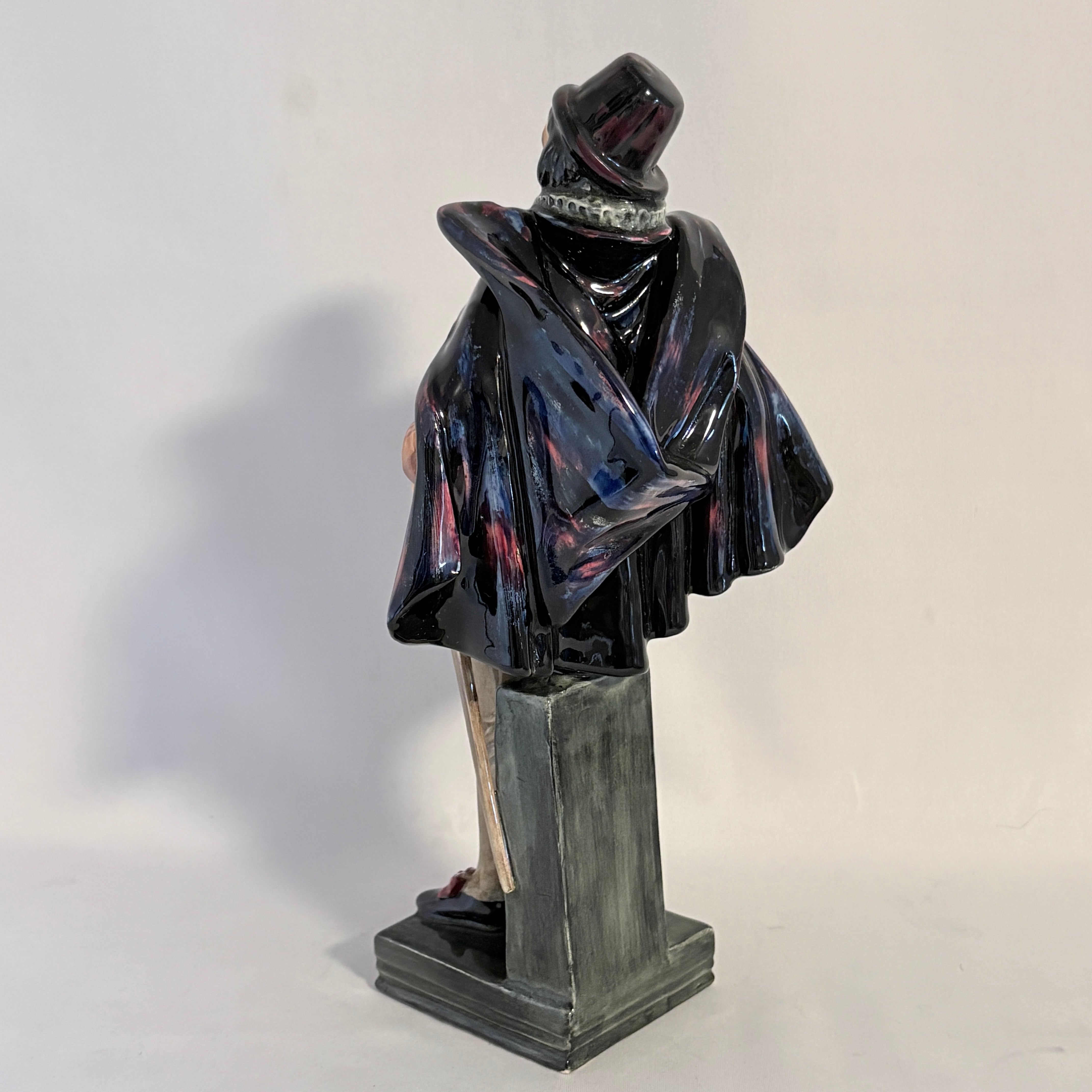 Royal Doulton HN1751 Sir Walter Raleigh Figurine