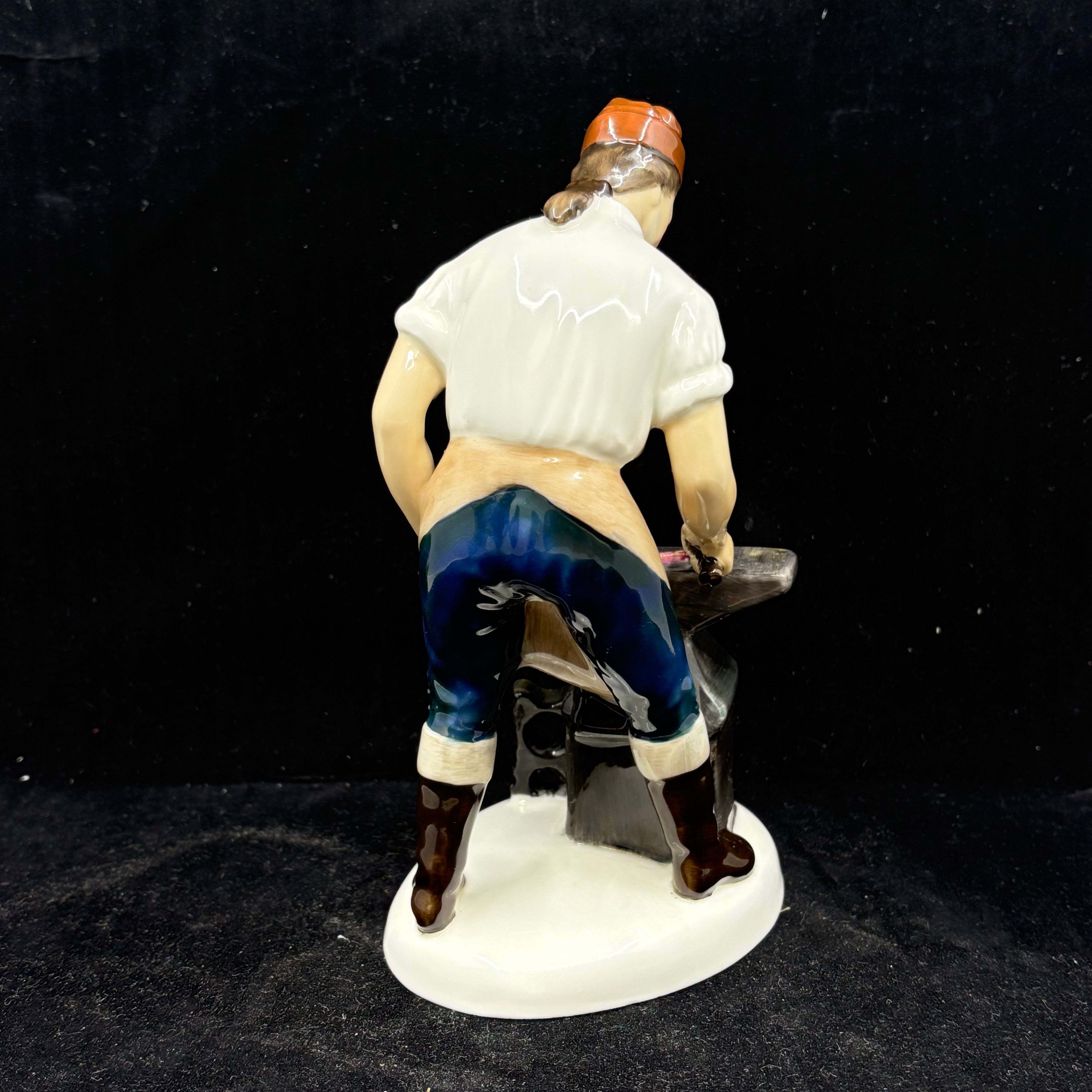 Royal Doulton Figurine The Blacksmith of Williamsburg HN2240