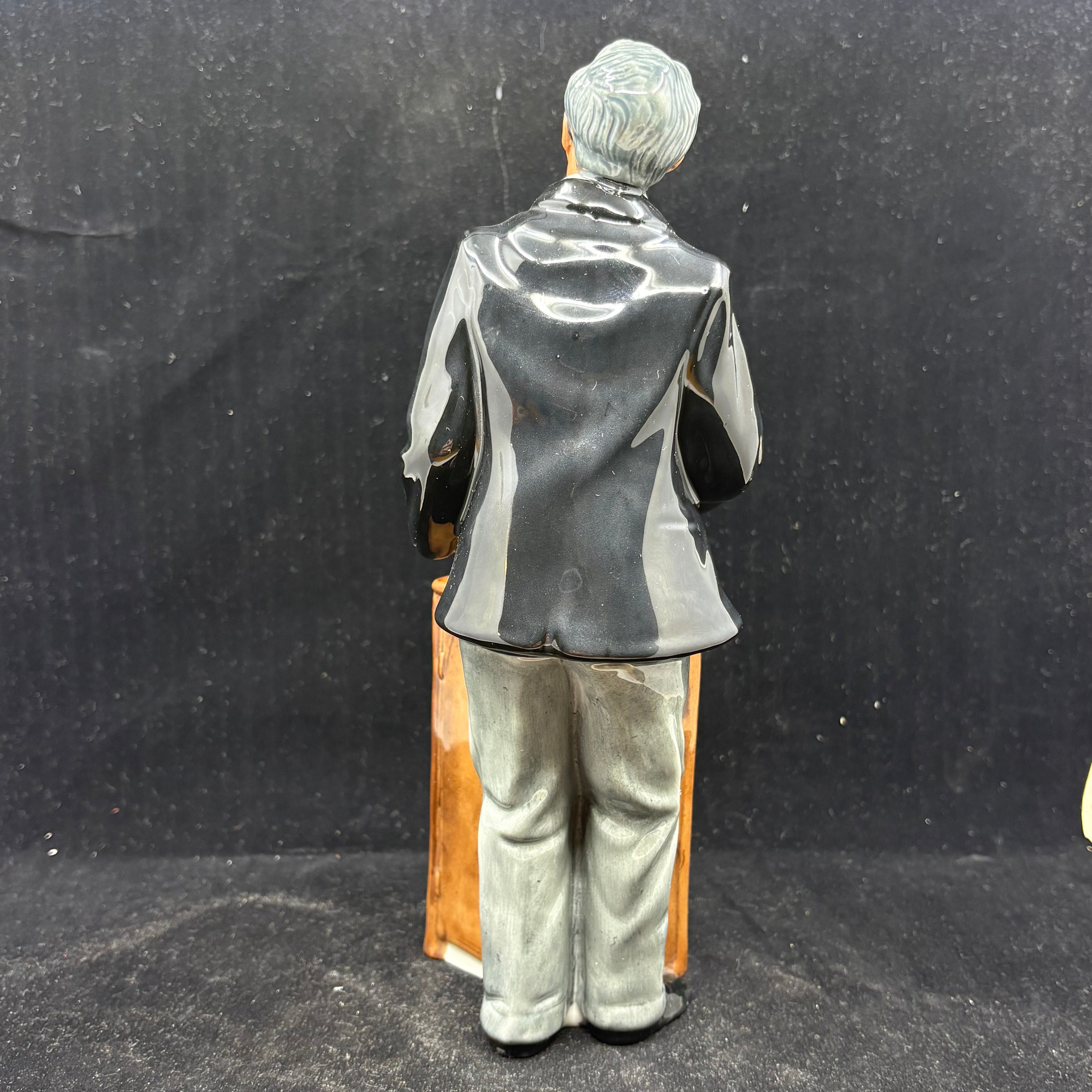 Royal Doulton Figurine The Clockmaker HN2279 - William Cross