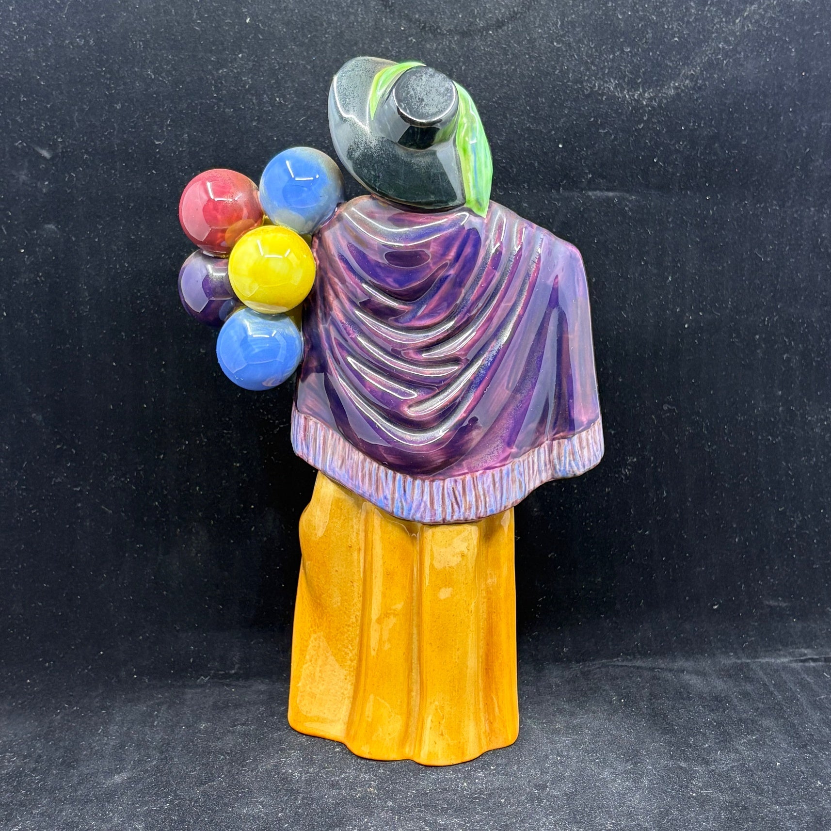 Royal Doulton Figurine Balloon Lady HN2935 - William Cross