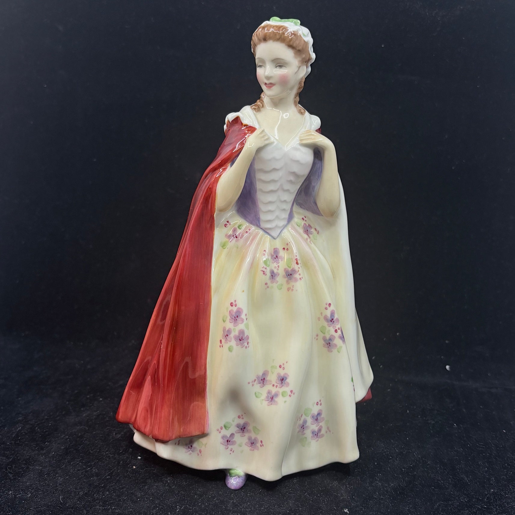 Royal Doulton Figurine Bess HN2002 - William Cross