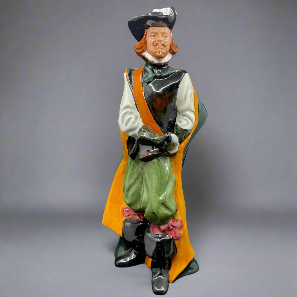 Royal Doulton Figurine Cavalier HN2705 - William Cross / 1976 to 1982
