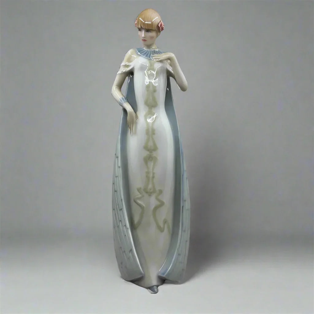 Royal Doulton Figurine Debut HN3046 - William Cross