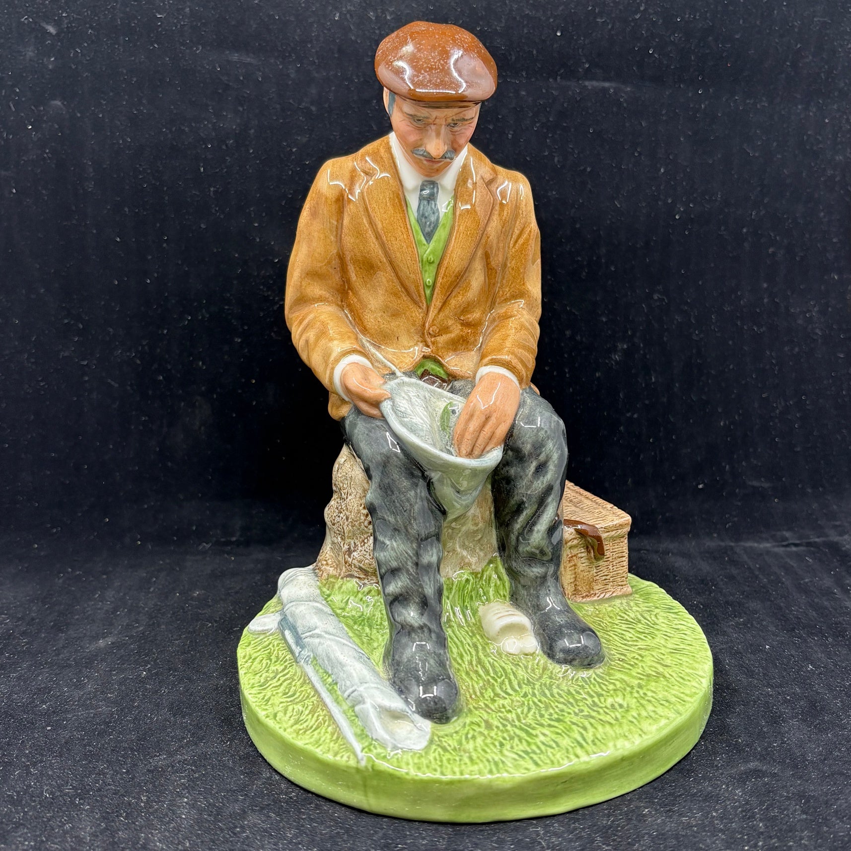 Royal Doulton Figurine Fisherman HN4511 - William Cross