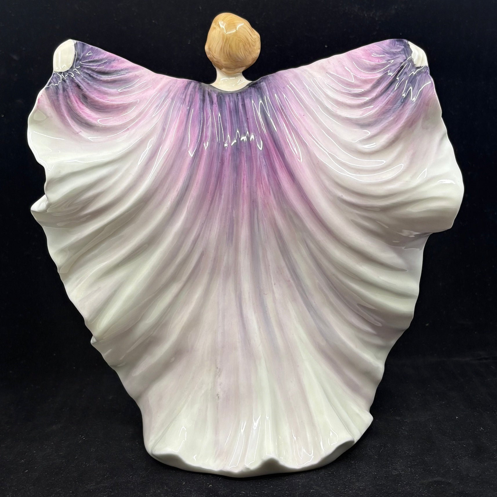 Royal Doulton Figurine Isadora HN2938 - William Cross
