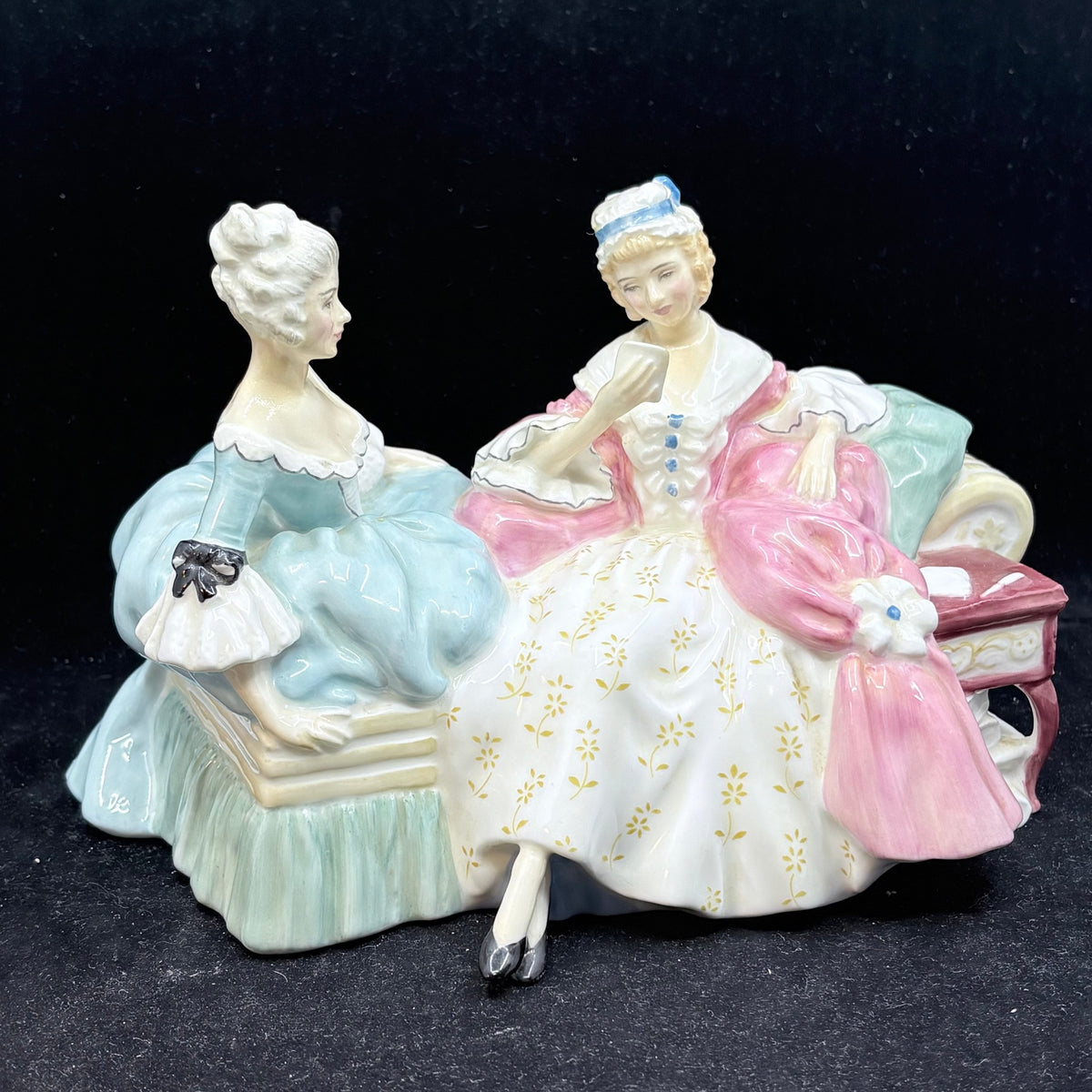 Royal Doulton Figurine Love Letter HN2149