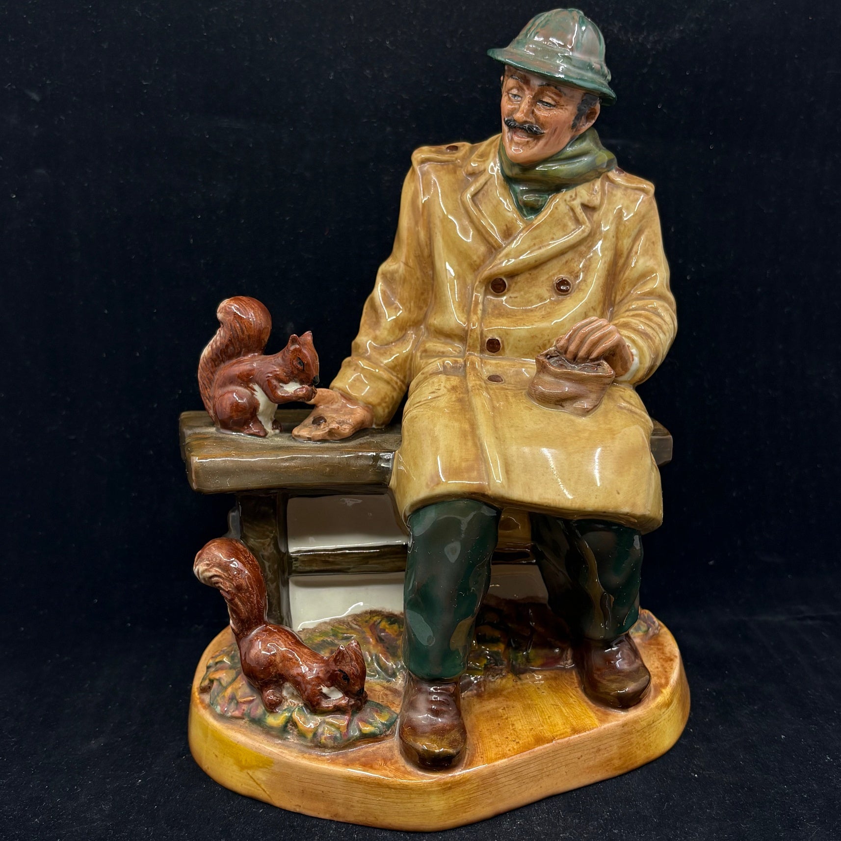 Royal Doulton Figurine Lunchtime HN2485 - William Cross