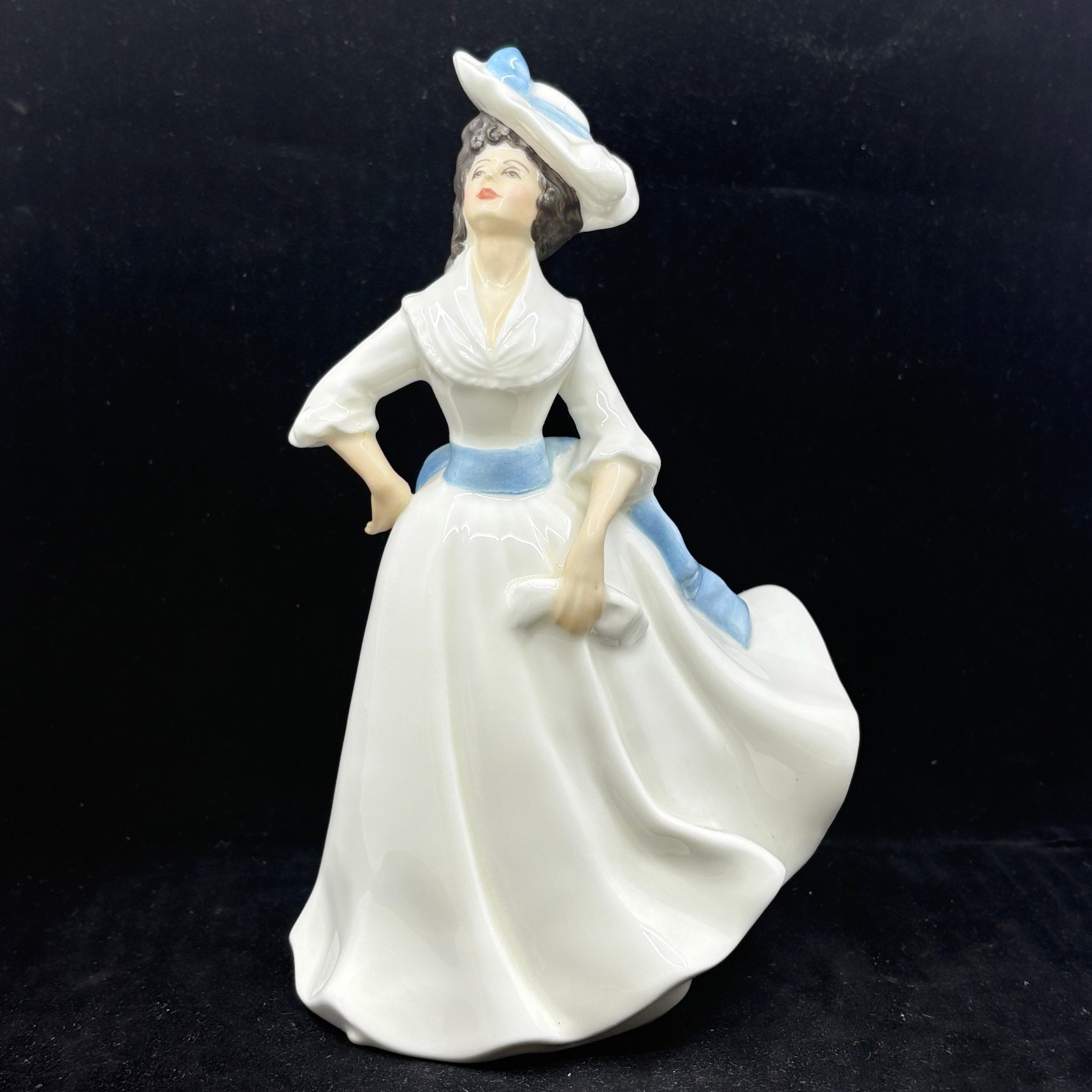 Royal Doulton Figurine Margaret HN2397 - William Cross