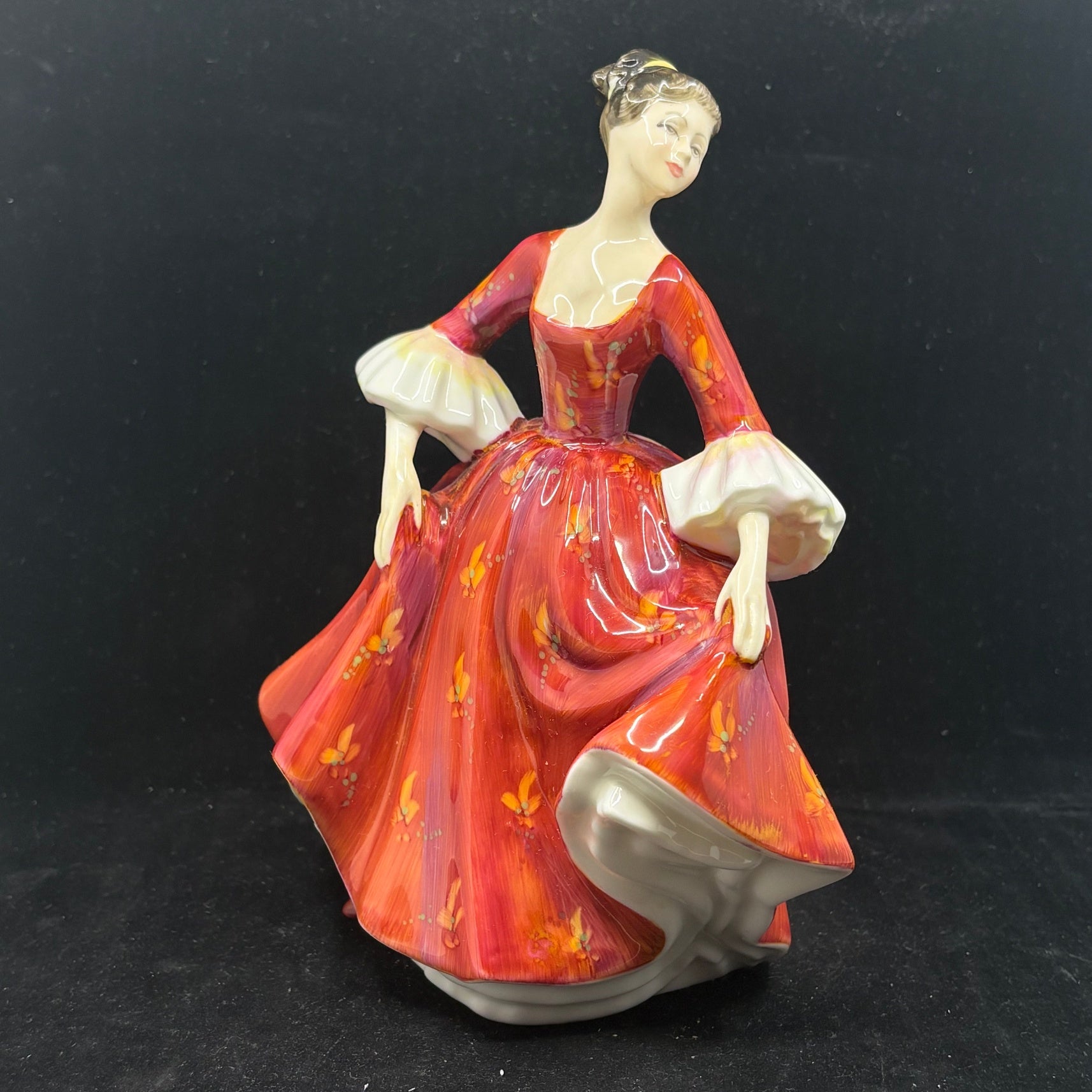 Royal Doulton Figurine Stephanie HN2811 - William Cross