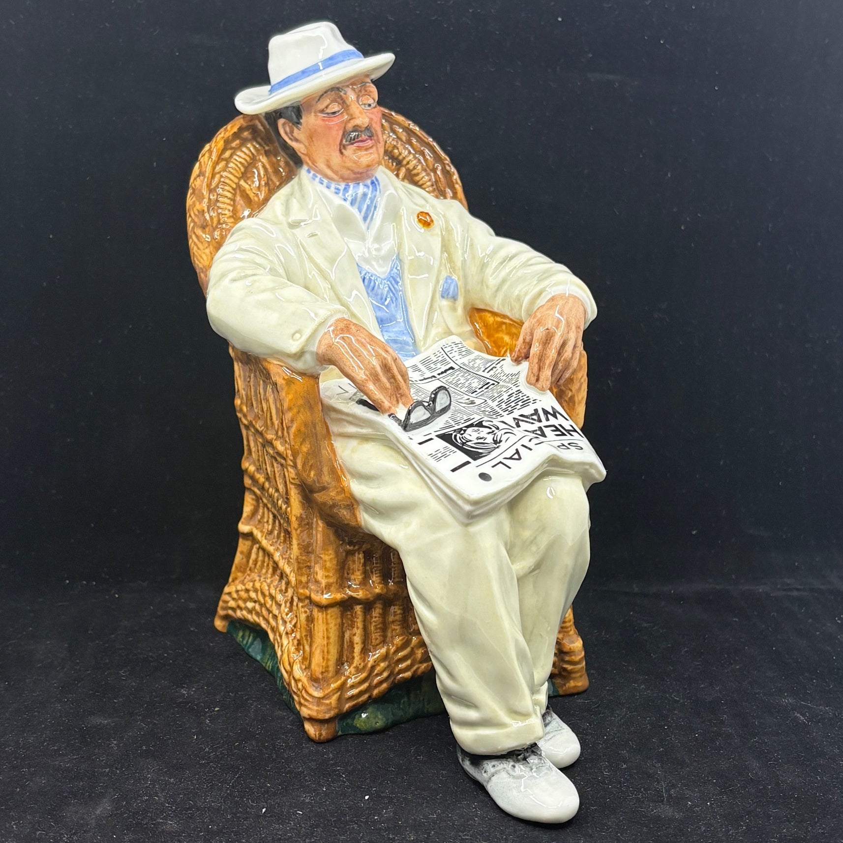 Royal Doulton Figurine Taking Things Easy HN2680 - William Cross