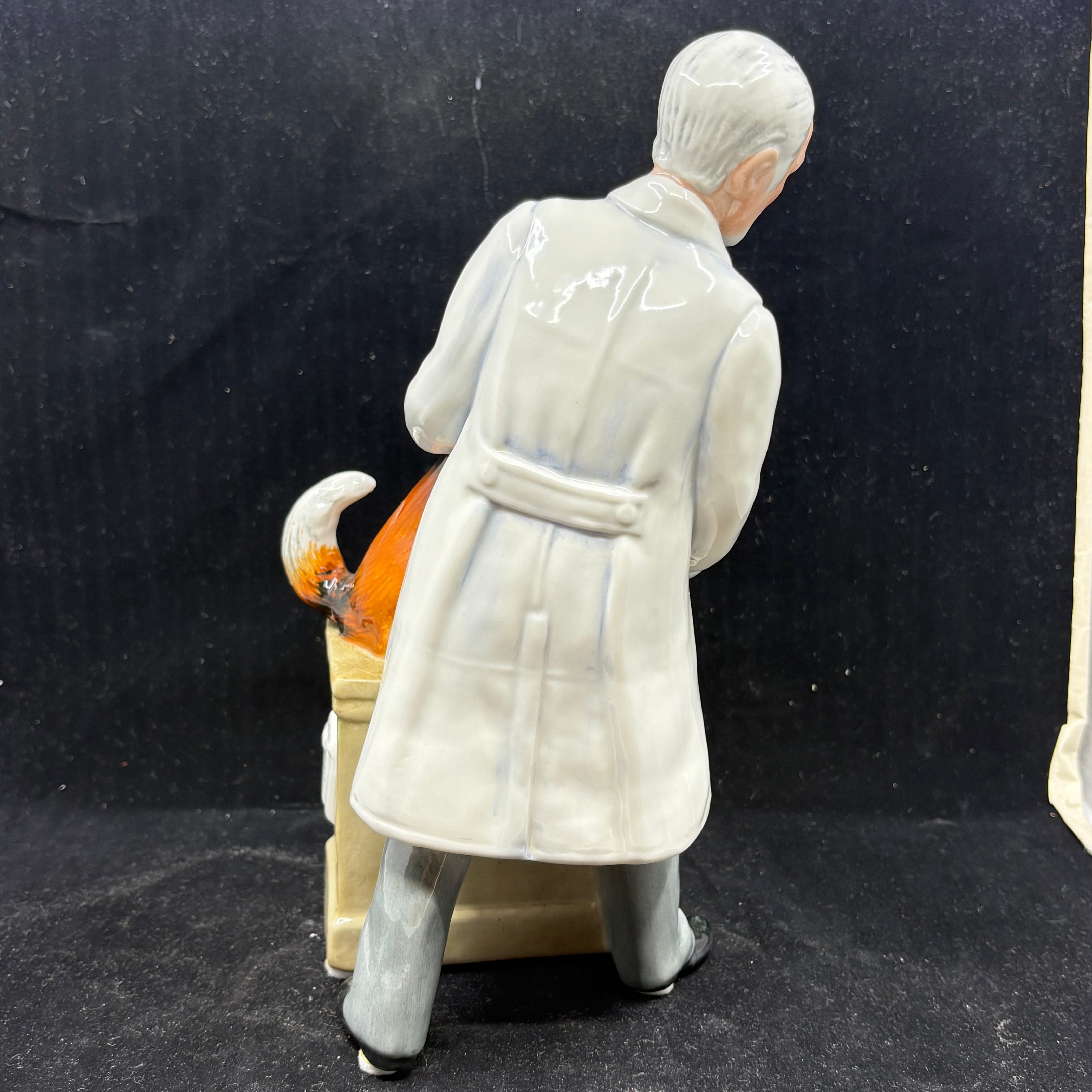 Royal Doulton Figurine Thanks Doc HN2731 - William Cross