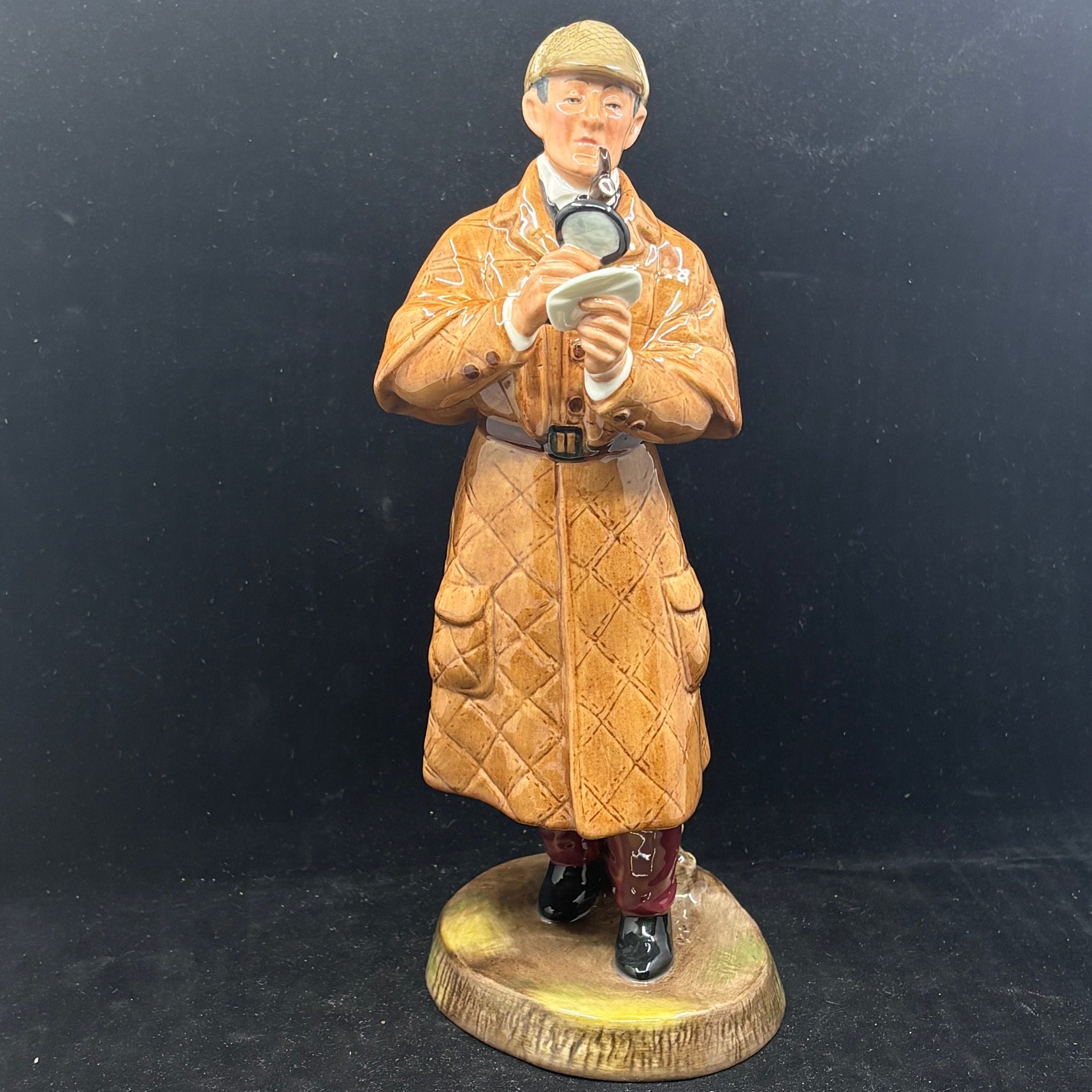 Royal Doulton Figurine The Detective HN2359 - William Cross