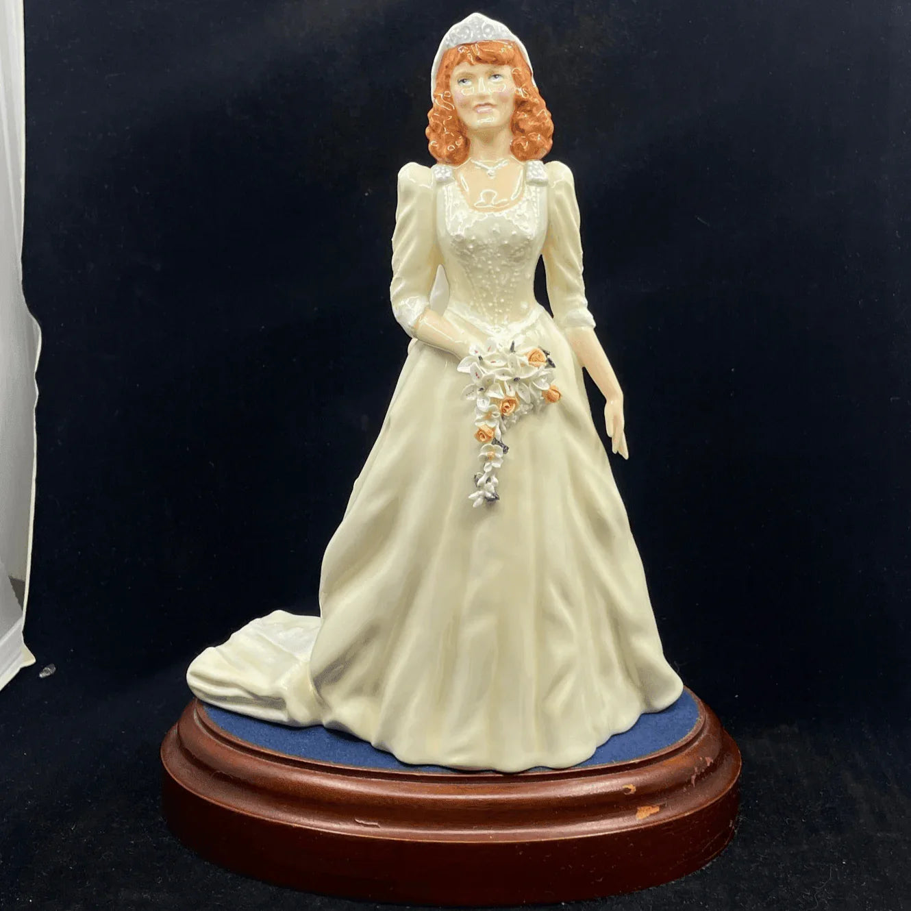 Royal Doulton Figurine The Duchess of York HN3086 - William Cross
