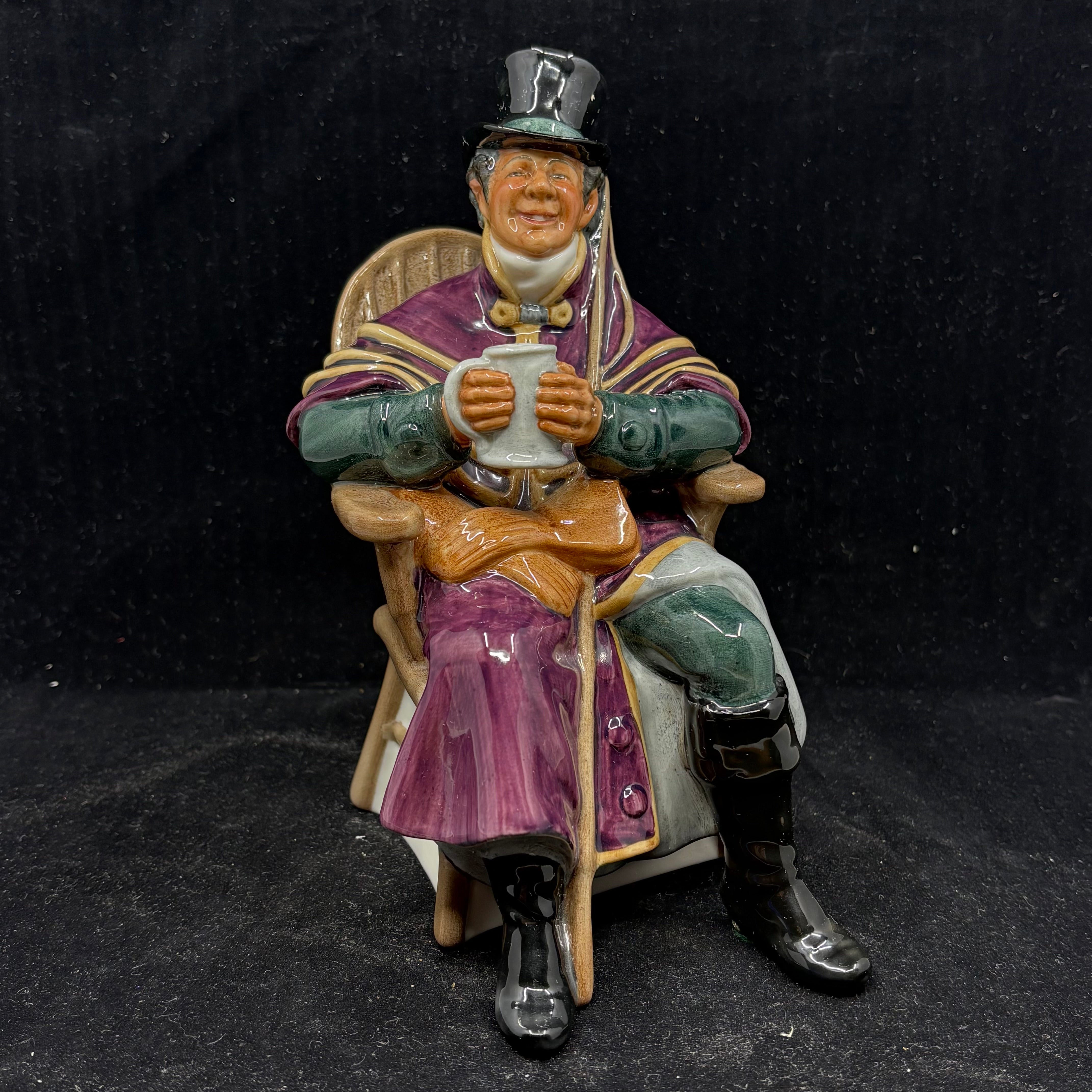 Royal Doulton The Coachman HN2282 ( 1963-1971) - 7.25" Figurine