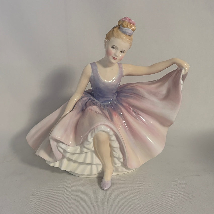 Royal Doulton Figurine Dancing Years HN2235