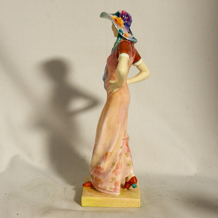 Royal Doulton Figurine The Lambeth Walk HN1881- William Cross