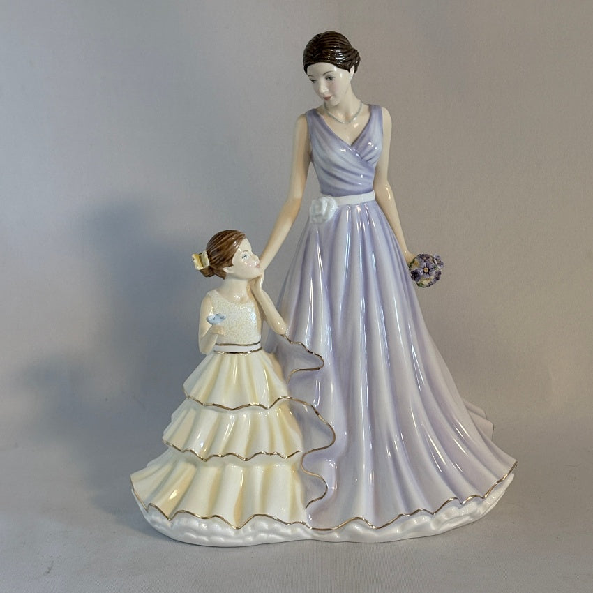 Royal Doulton Figurine Precious Memories HN5827