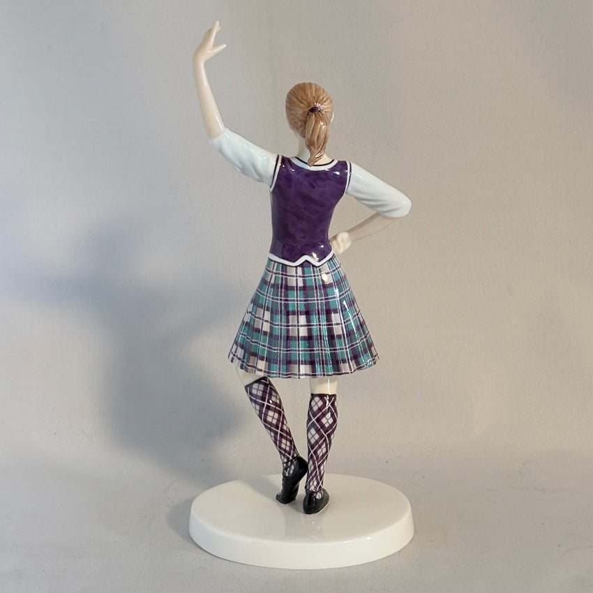 Royal Doulton Figurine Scottish Highland Fling HN5572