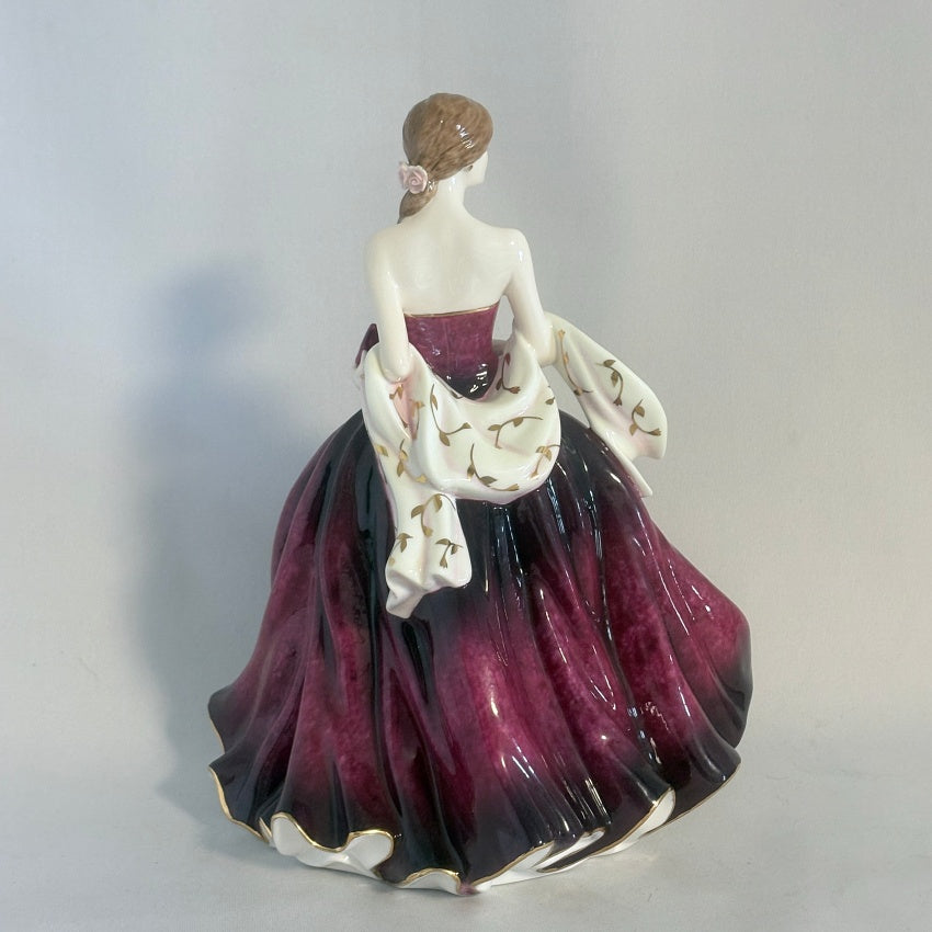 Royal Doulton Figurine Happy Birthday 2010 HN5377
