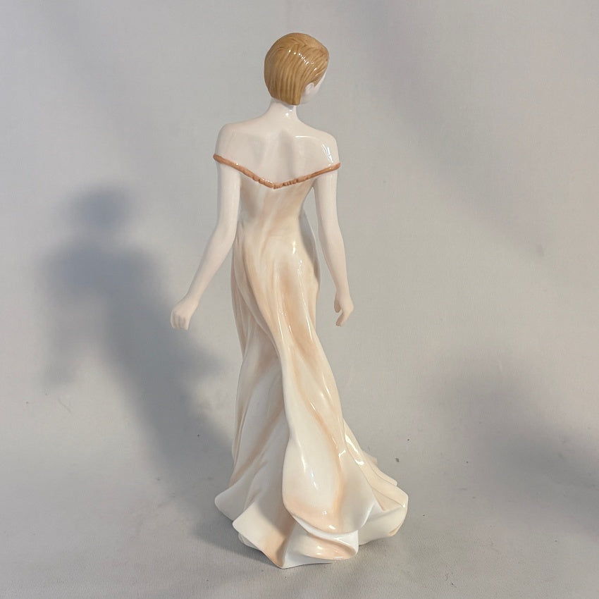 Royal Doulton Figurine Serenity HN4769