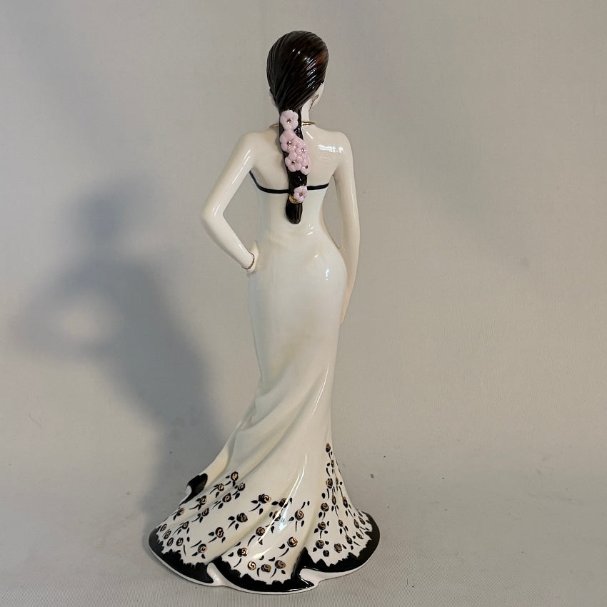 Royal Doulton Figurine Lauren HN4923