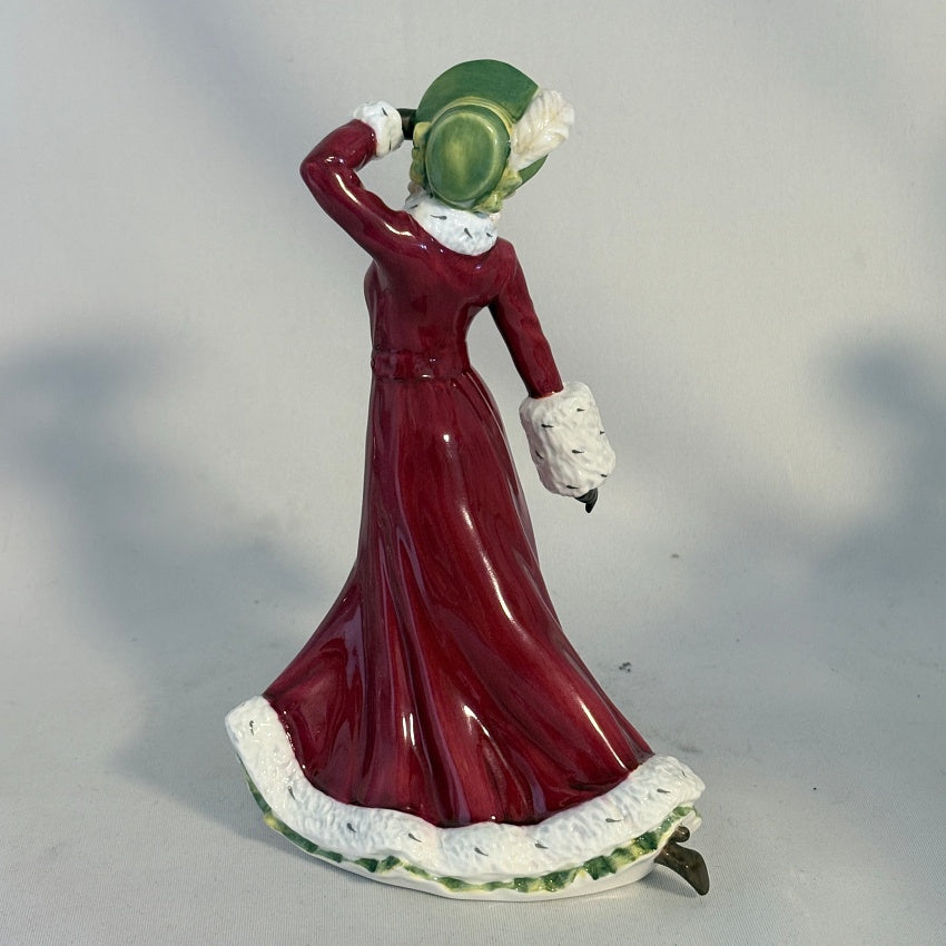 Royal Doulton Figurine Winter Romanace 2011 HN5435