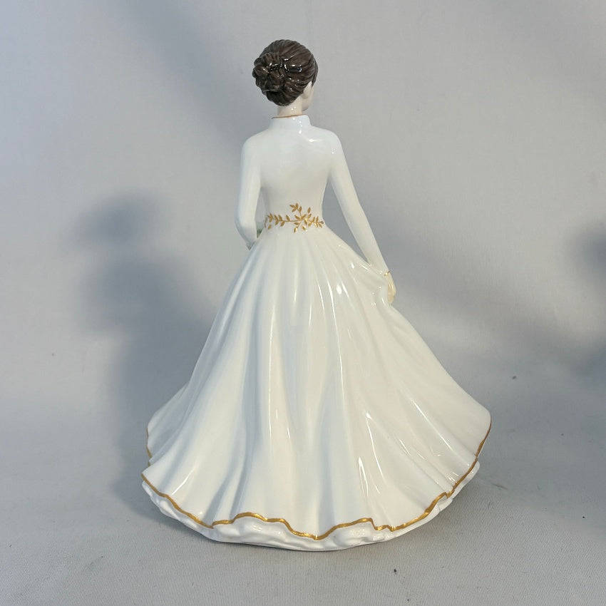 Royal Doulton Figurine Winter Wonderland HN5639