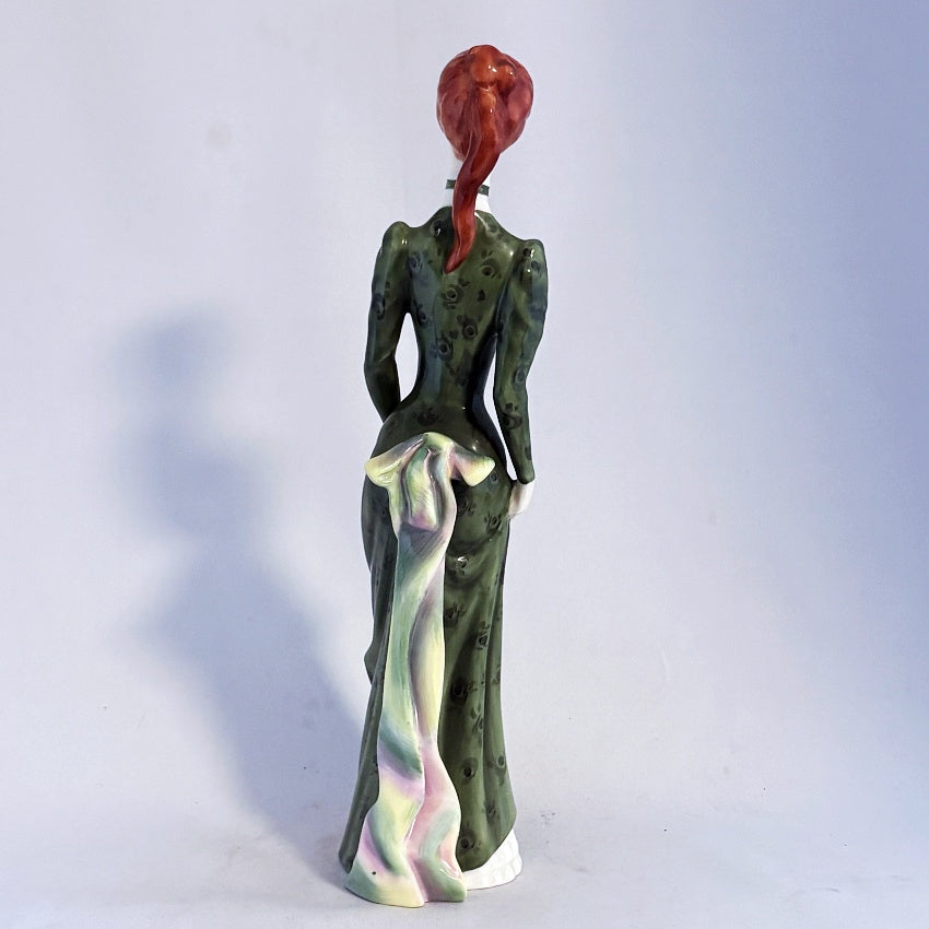Royal Doulton Figurine Ala Mode HN2544