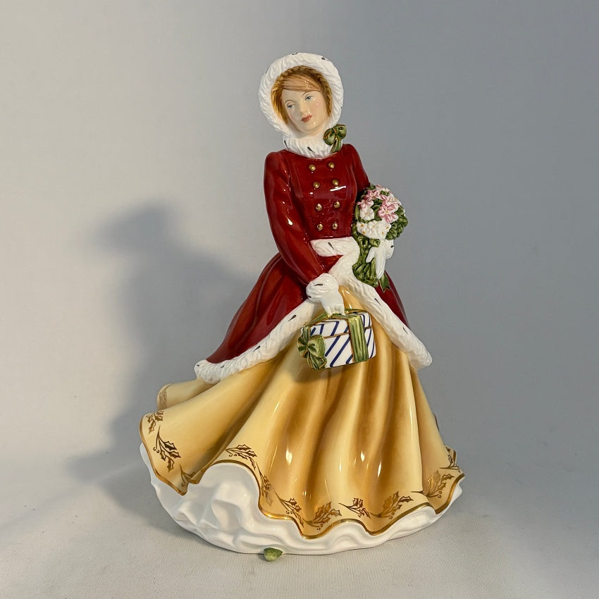 Royal Doulton Figurine Christmas Day 2012 Winters Dream HN5546