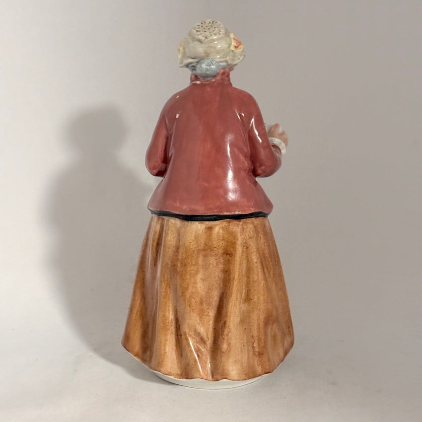 Royal Doulton Figurine Teatime HN2255