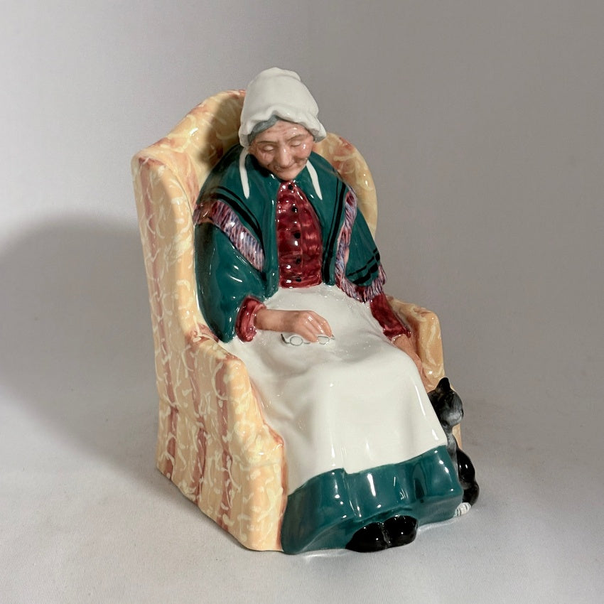 Royal Doulton Figurine Forty Wink HN1974
