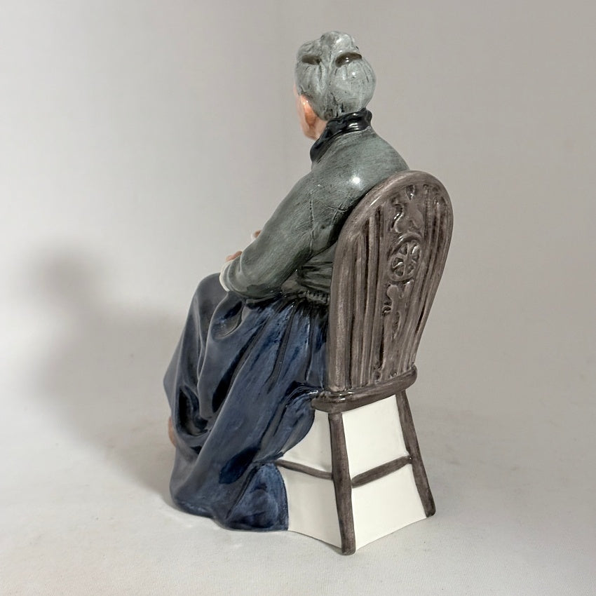 Royal Doulton Figurine Cup of Tea HN2322