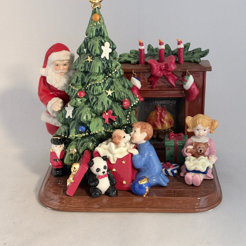 Royal Doulton Figurine Christmas Morning HN5359