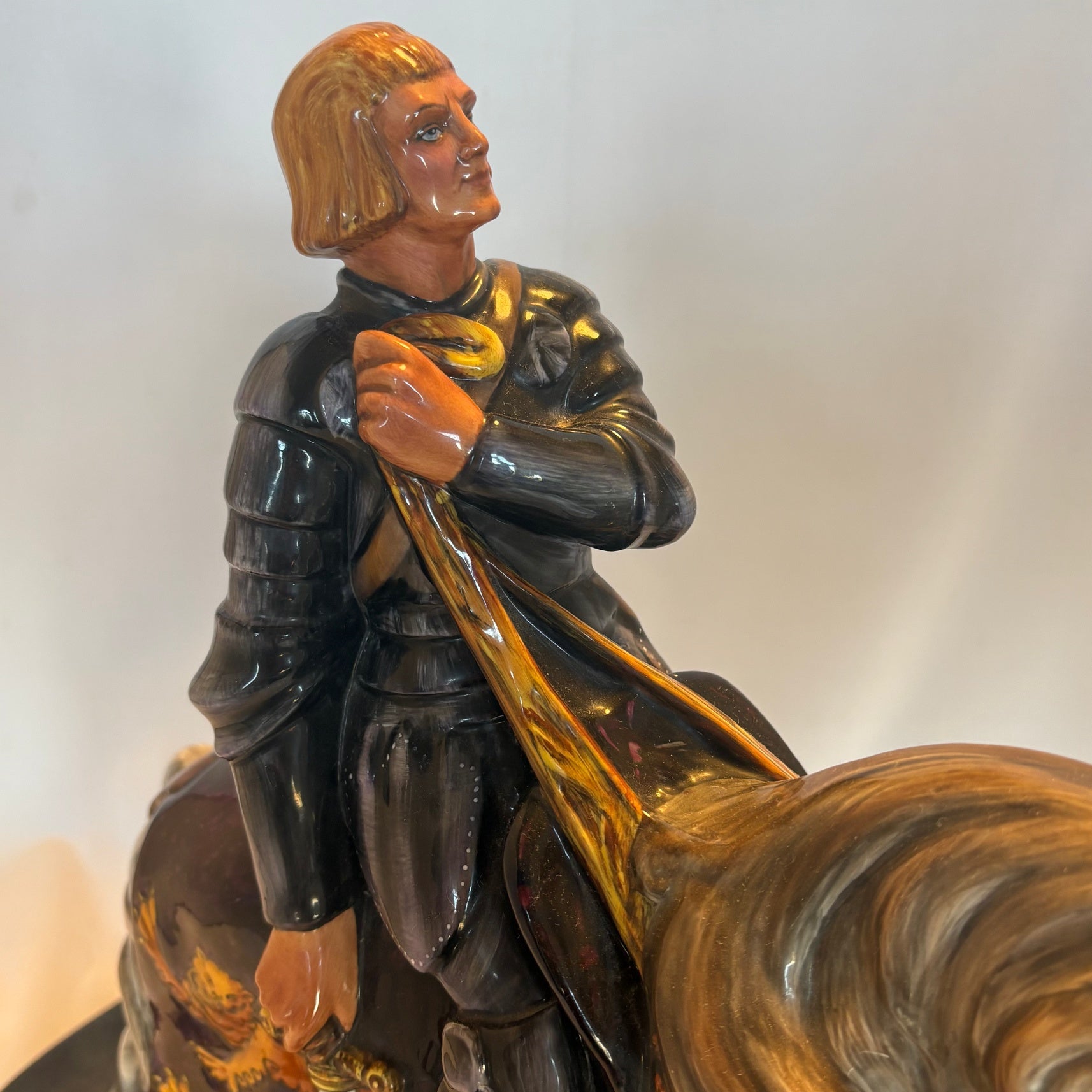 Royal Doulton Figurine St George HN2067 - William Cross