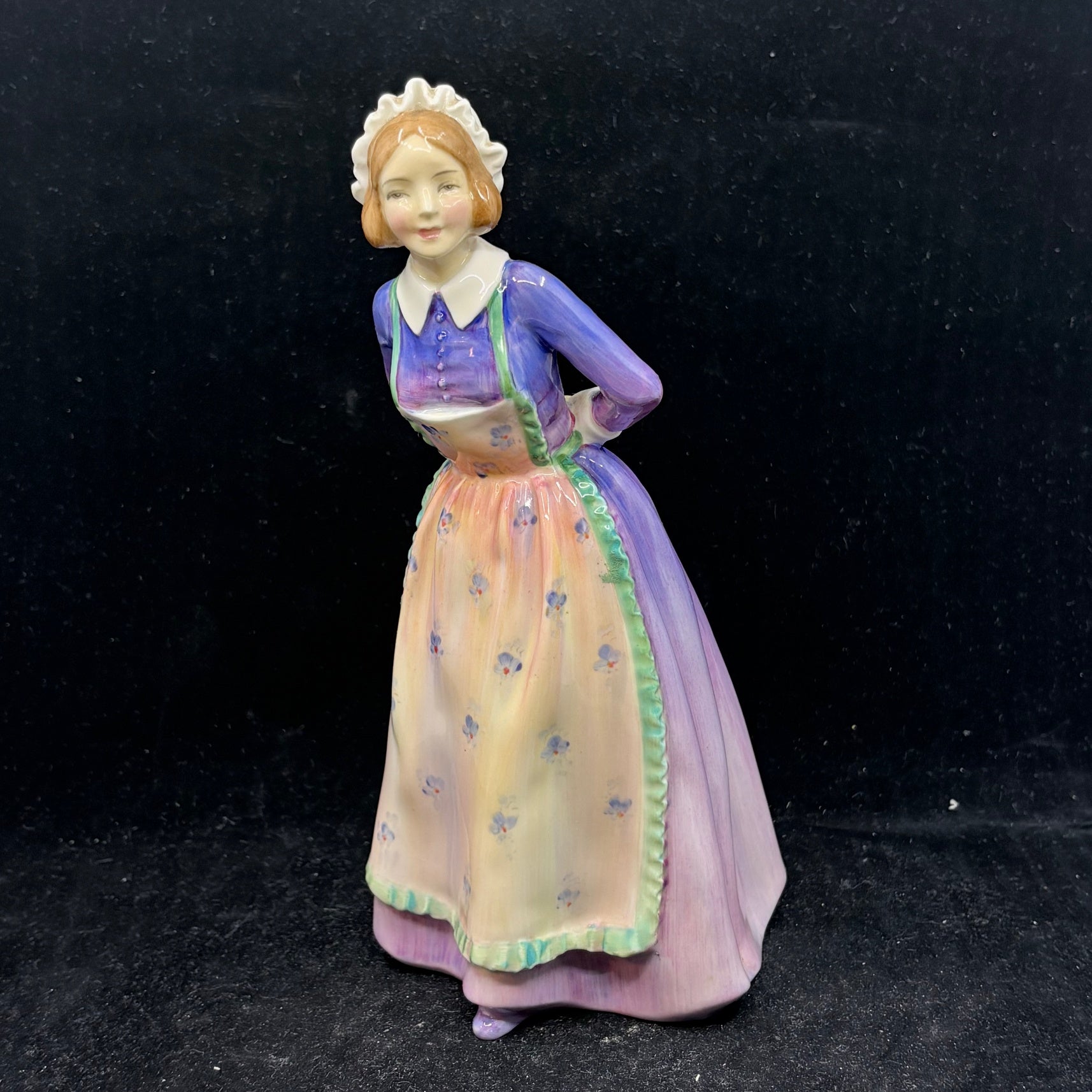 Royal Doulton Figurine Susan HN2056 - William Cross